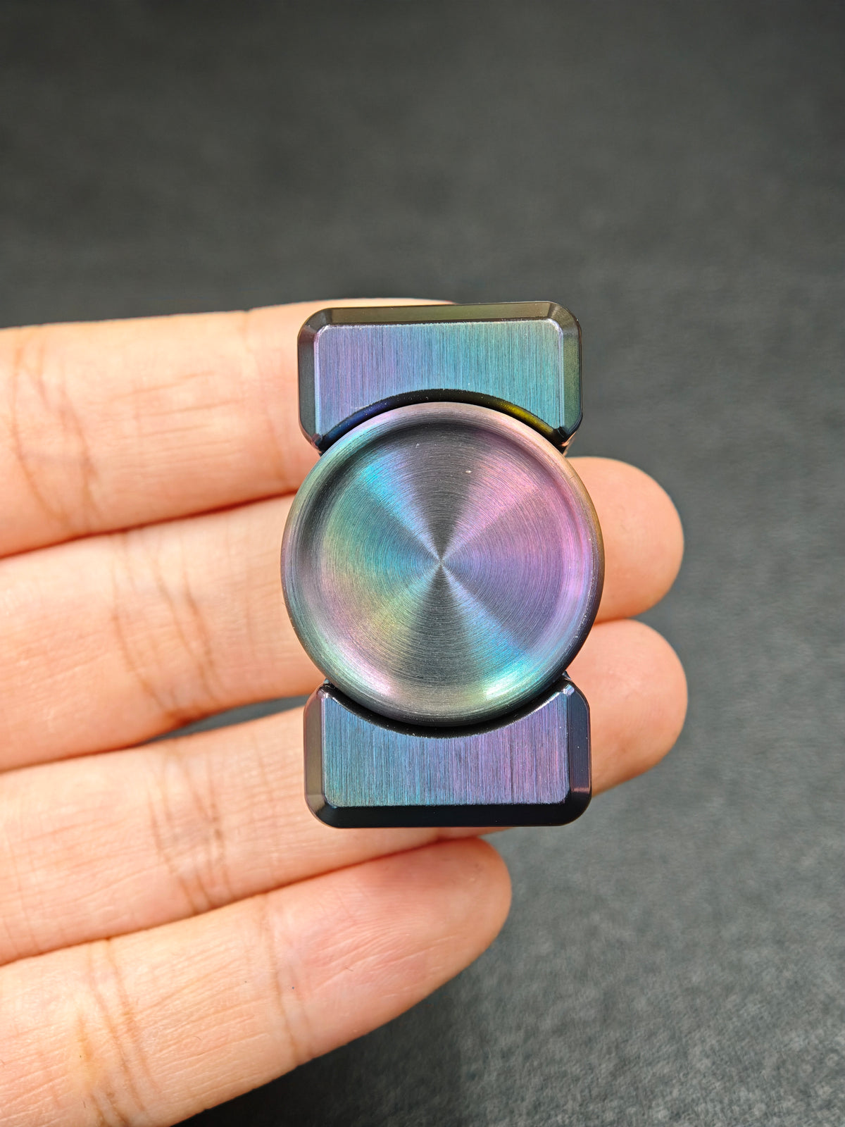 Two-Leaf Impact Zirconium Oil Slick