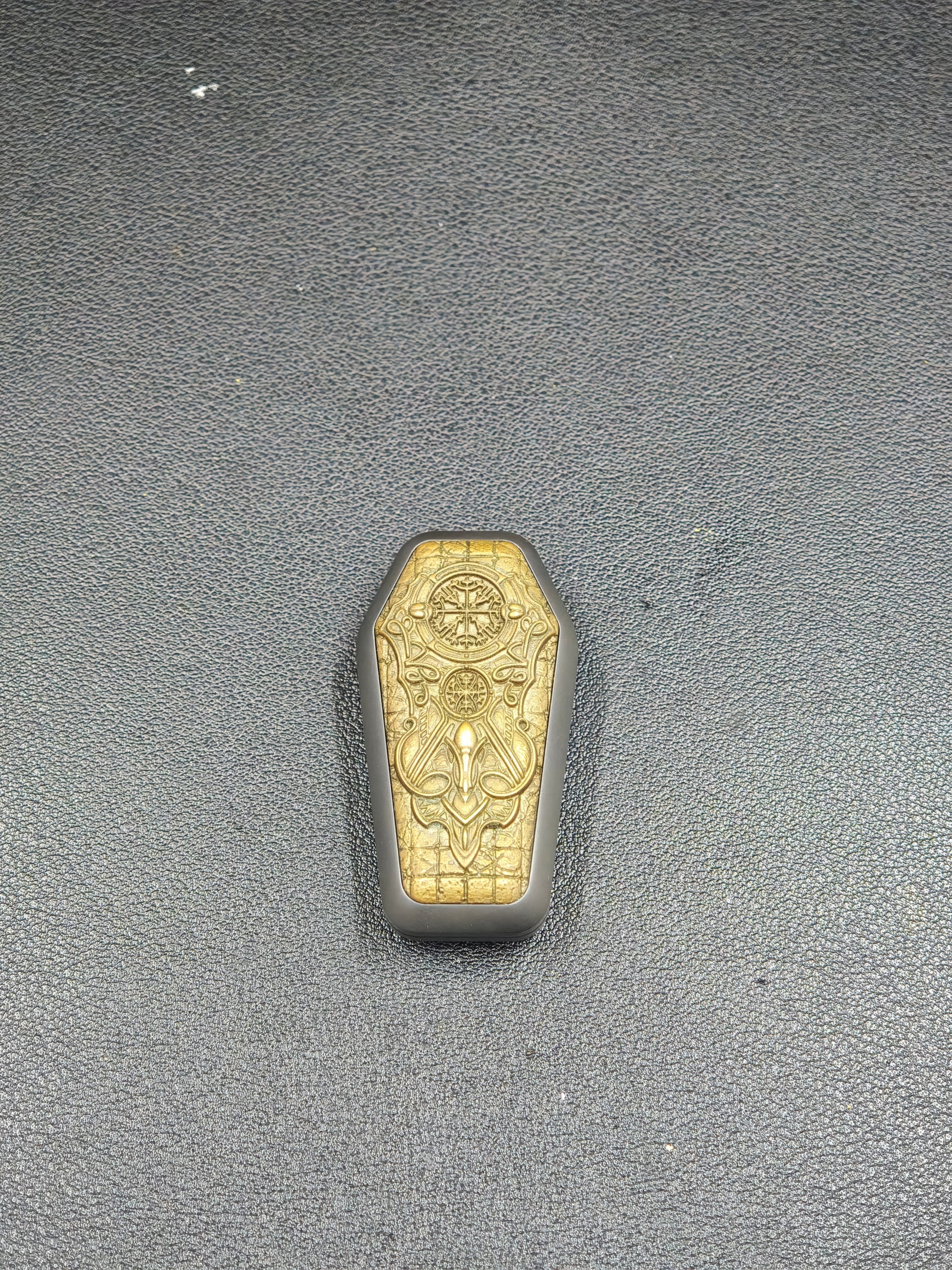 Guan Tui Zirconium