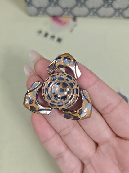 Toothless Mini Pearl White Superconductor