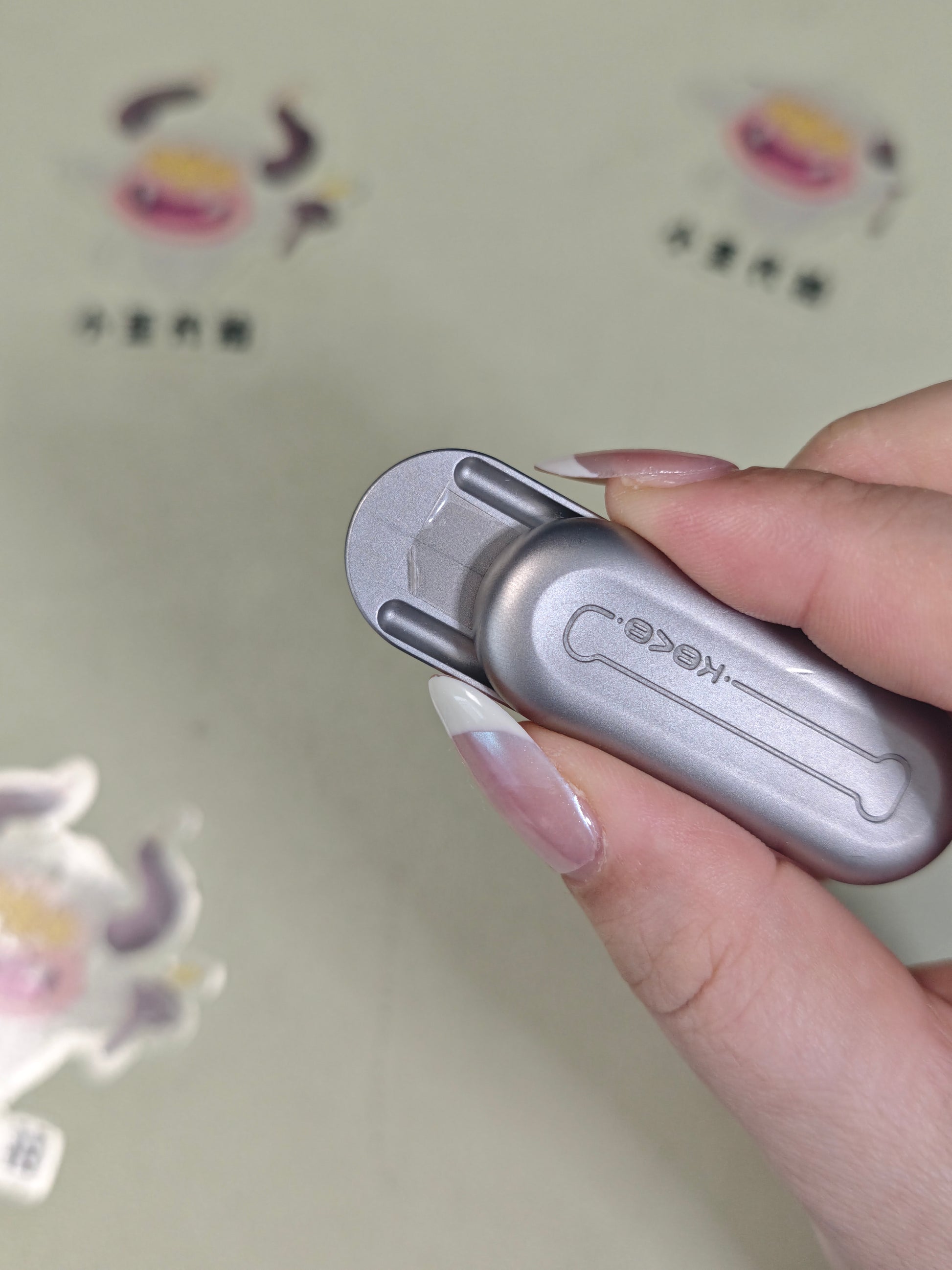 Floating Cloud Titanium