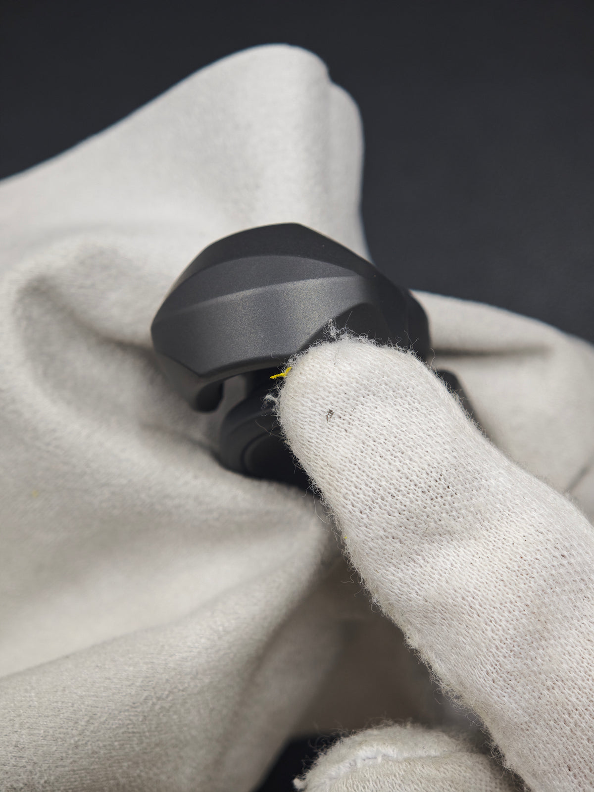 Libra Zirconium