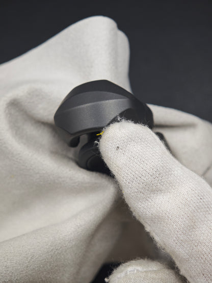 Libra Zirconium
