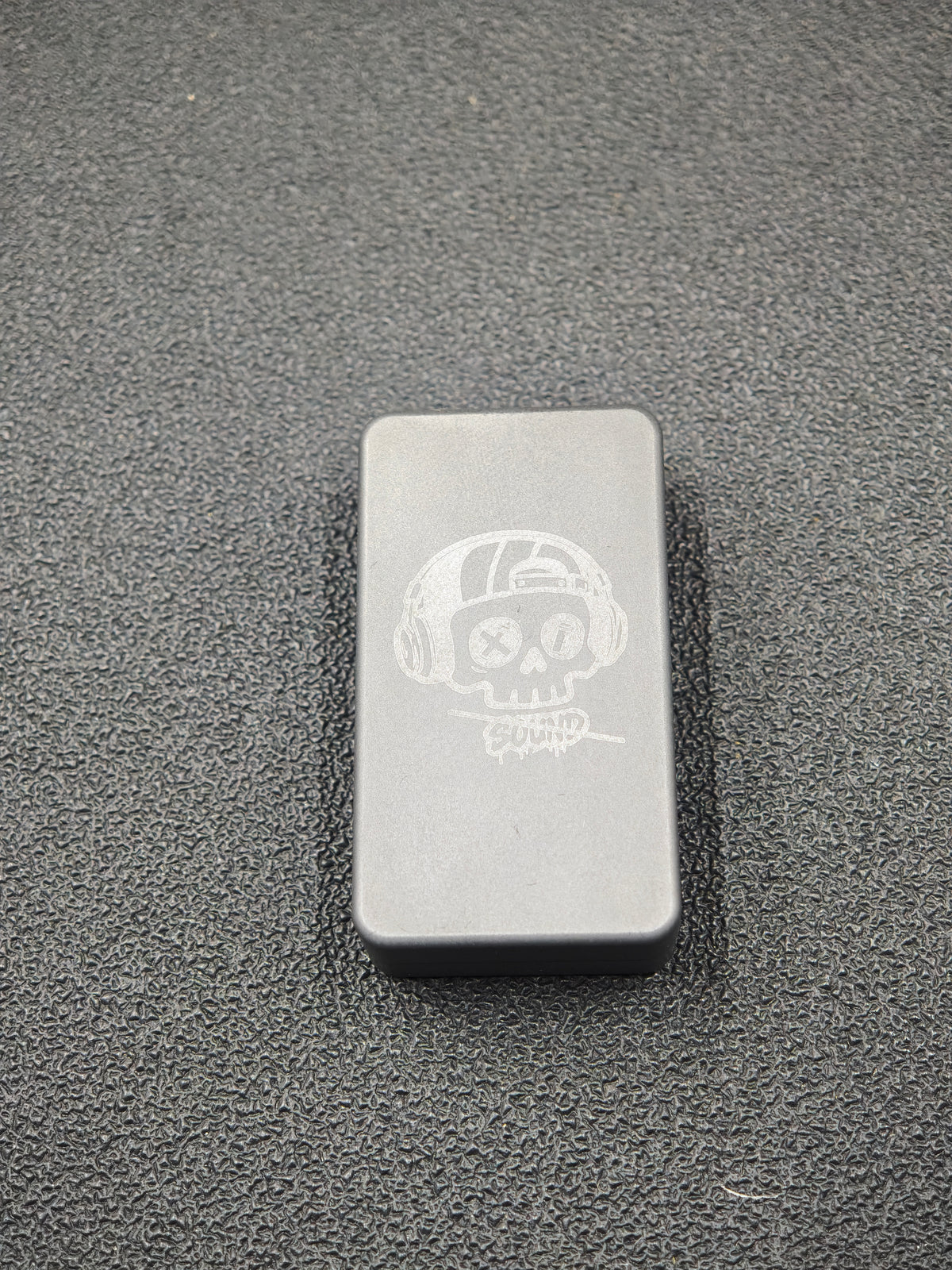 Mute Zirconium