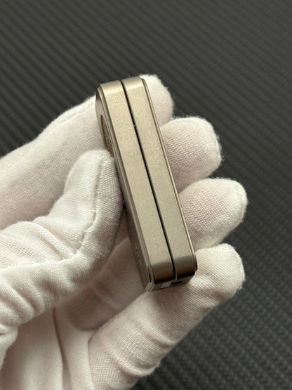 Sugar Cube Titanium