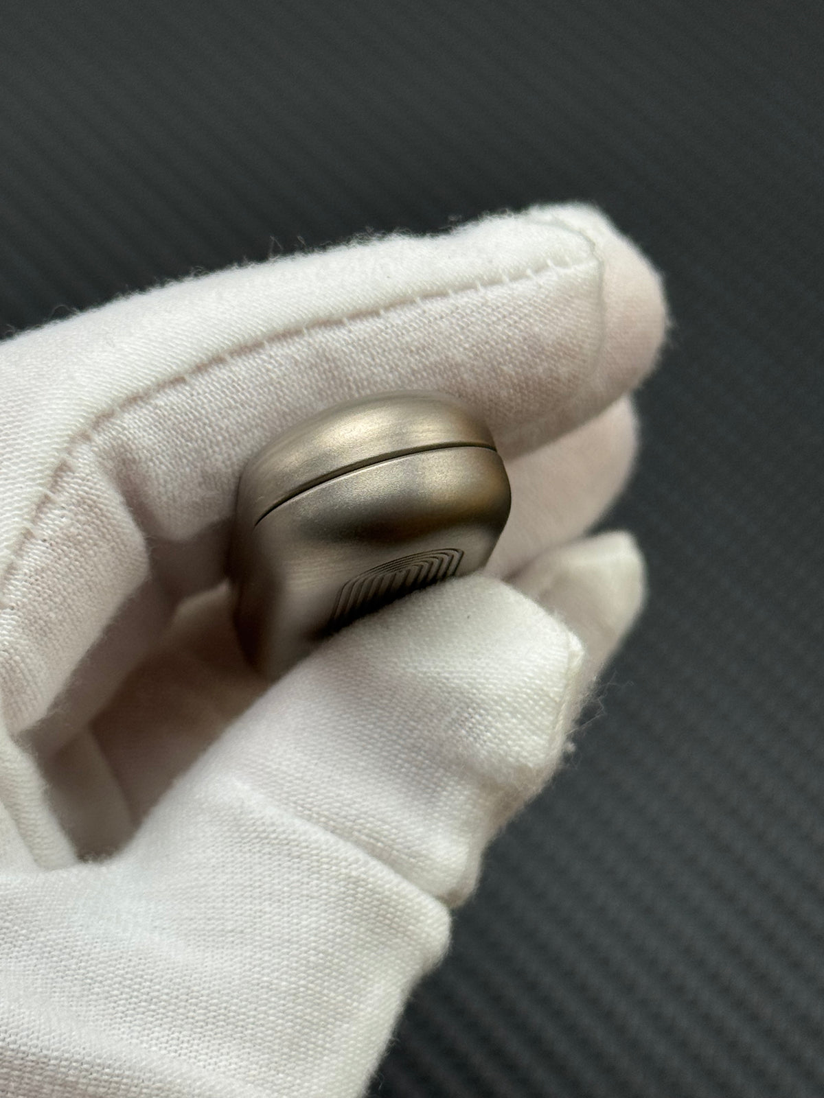 Floating Cloud Titanium