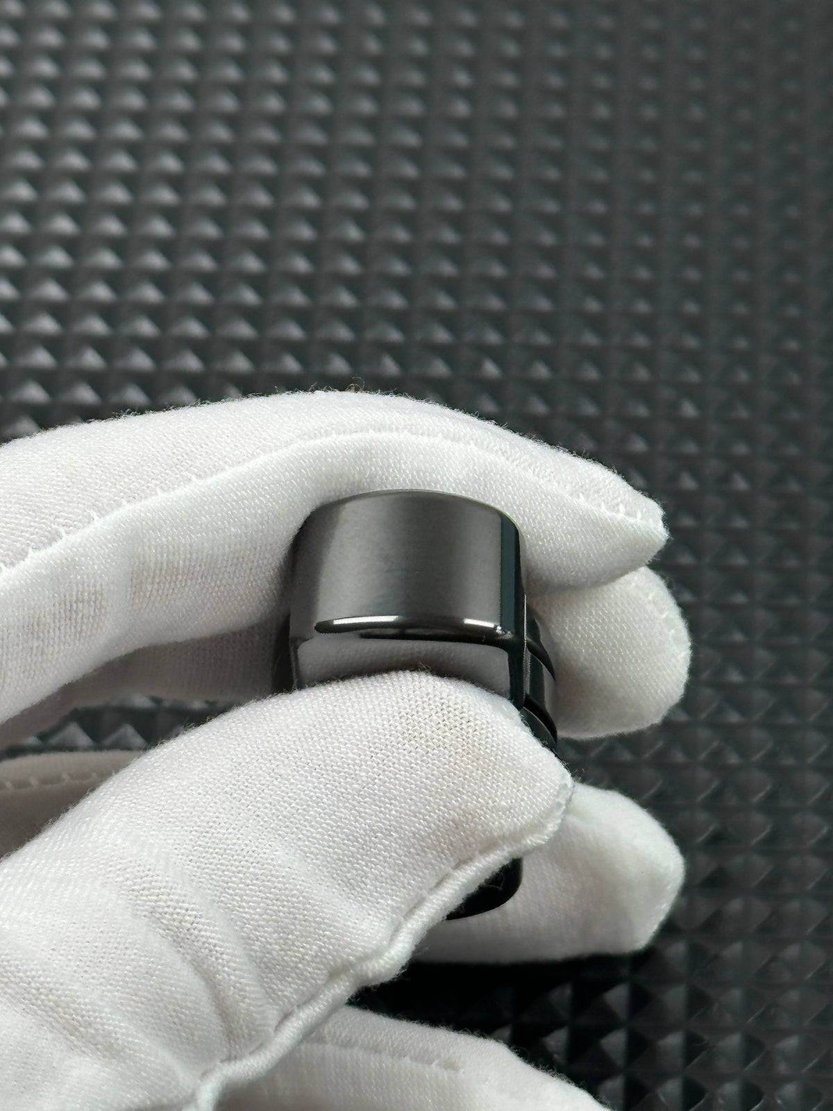 Floating Shadow Pro Zirconium