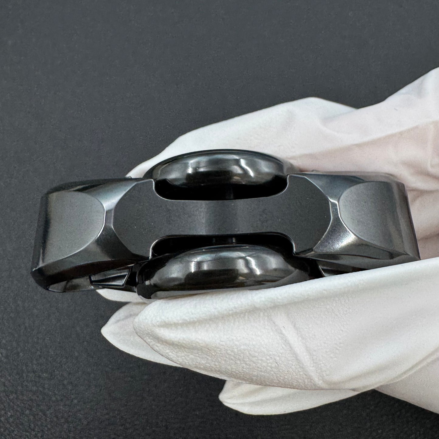 Pan Yixian Zirconium