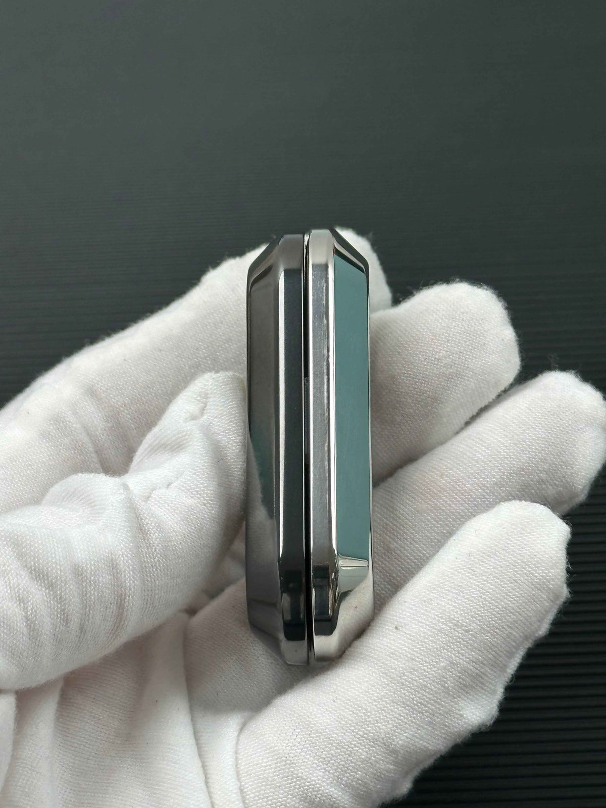 Axis Zirconium