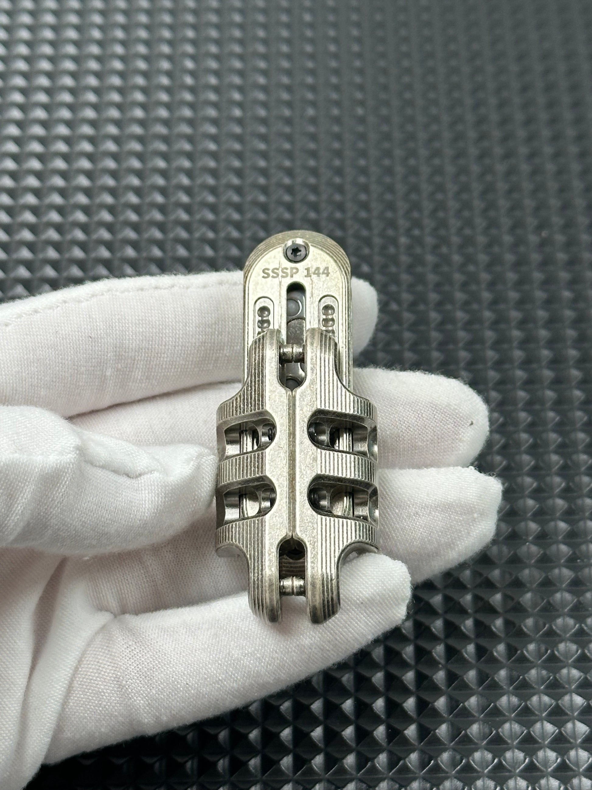 Exoskeleton Magnetic Mechanical Stainless Steel