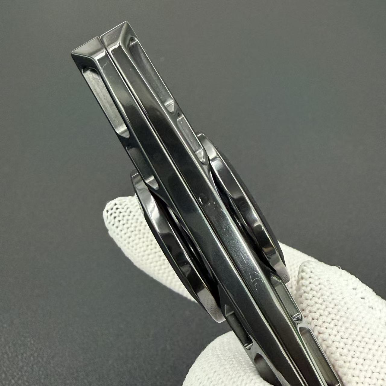Ling Yin Zirconium