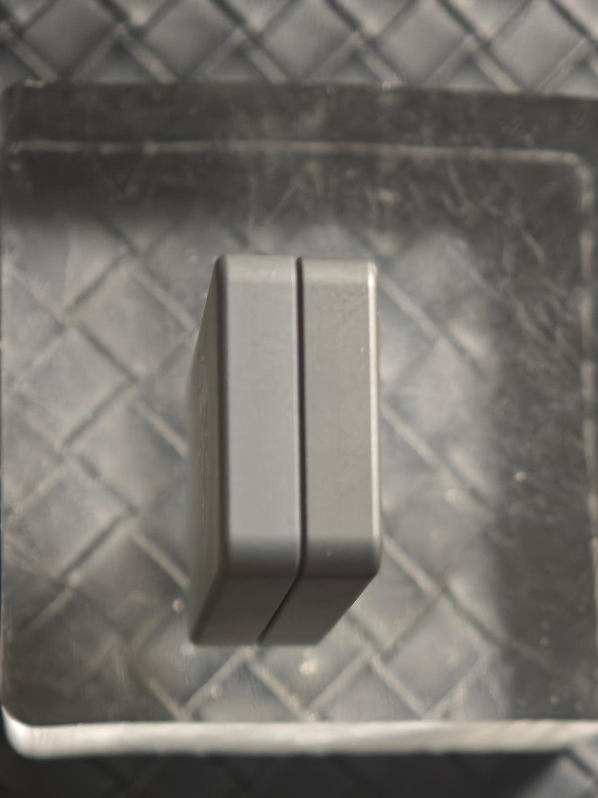 Mute Zirconium