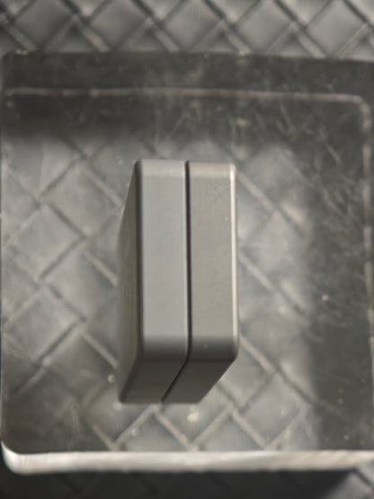 Mute Zirconium