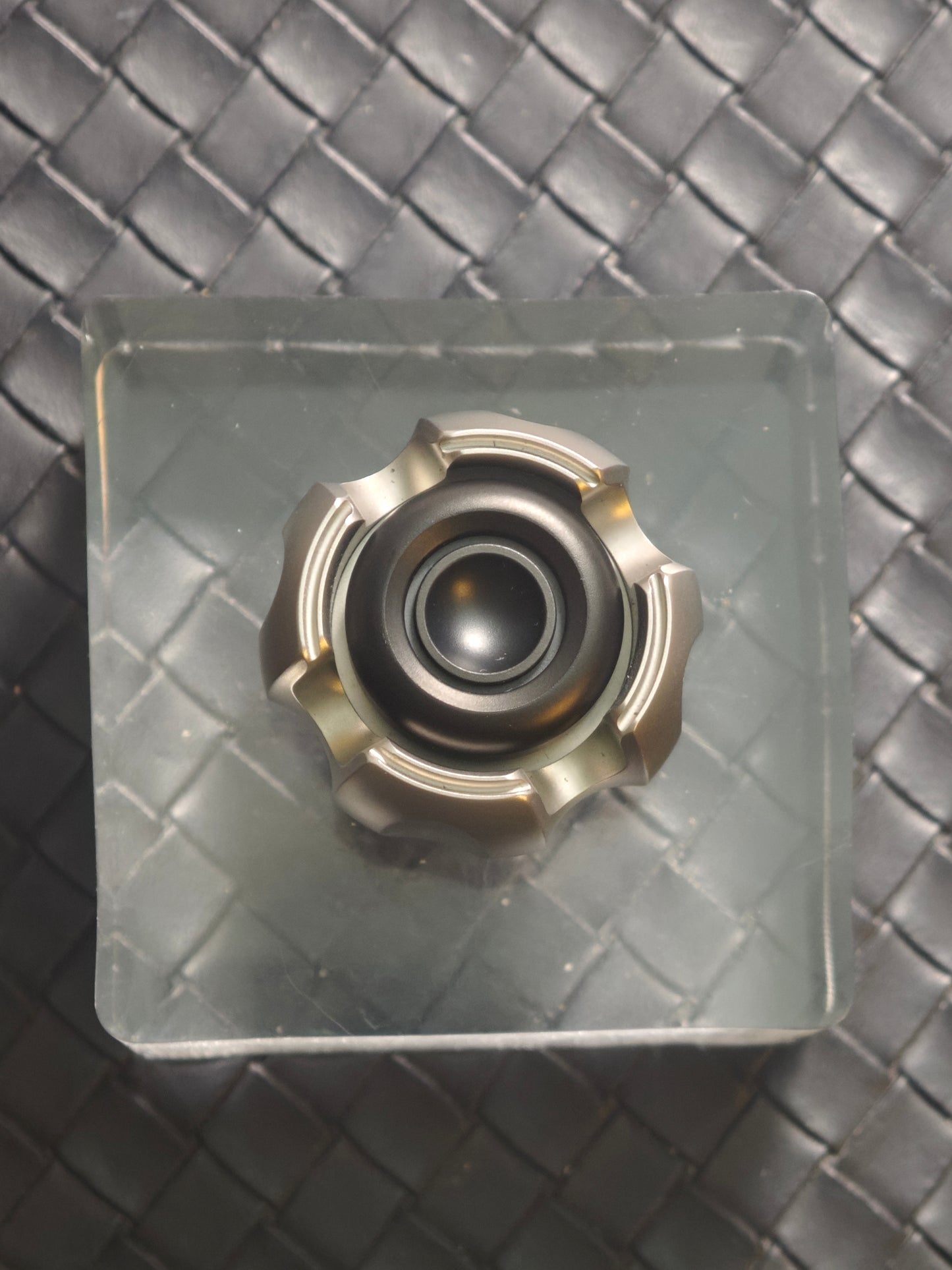 Noiz Stainless Steel