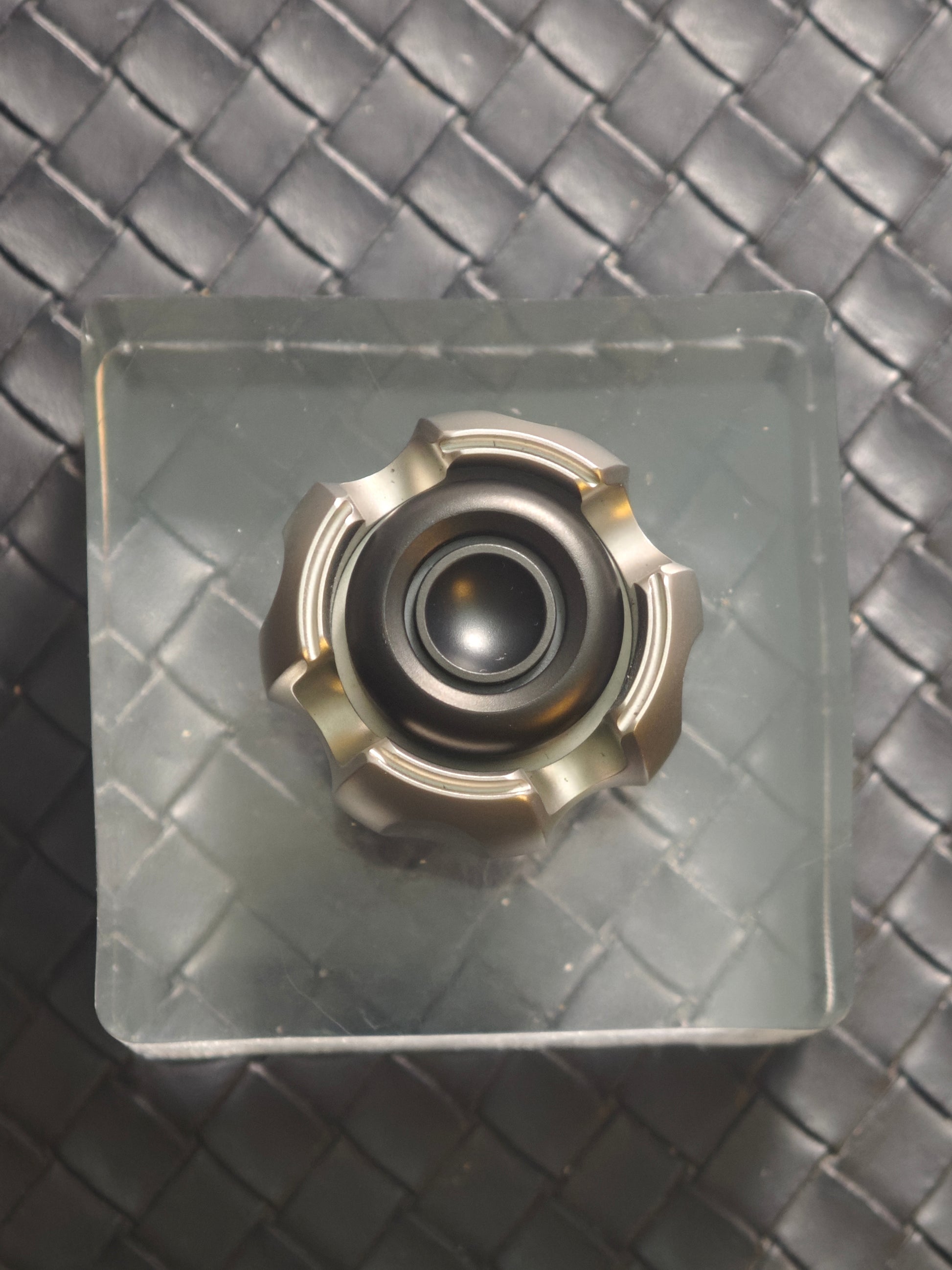 Noiz Stainless Steel