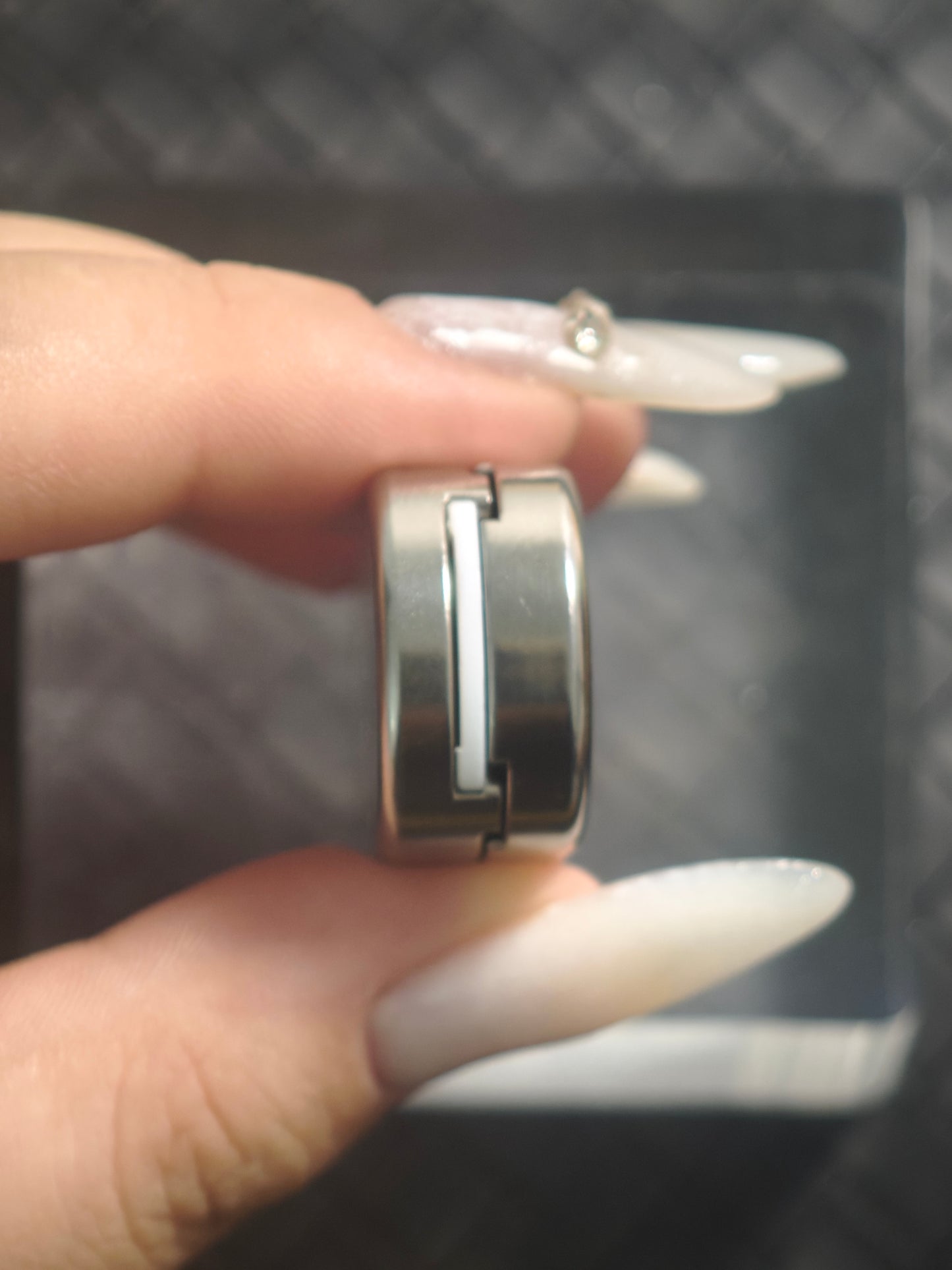 Ming Yin Titanium