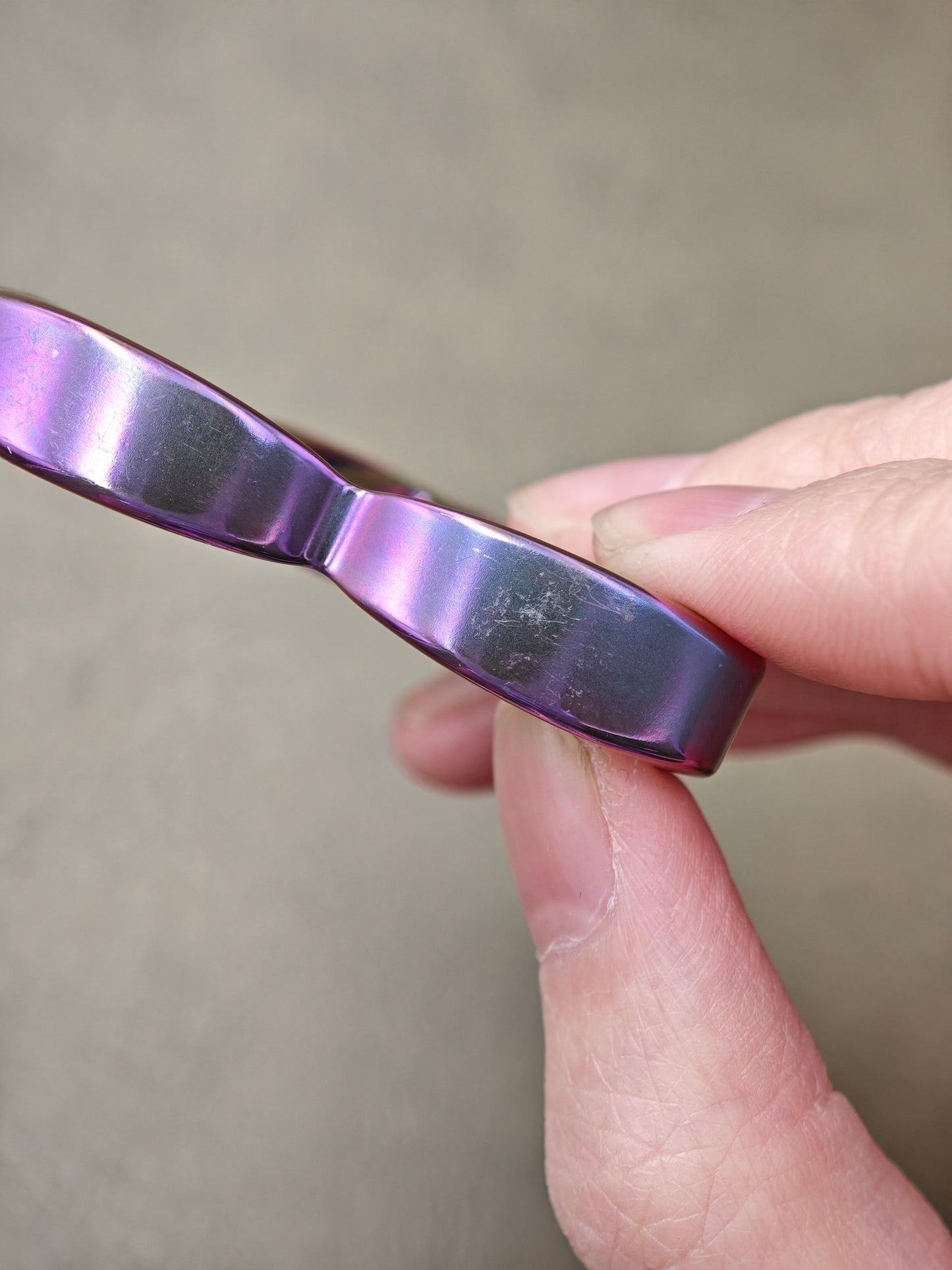 Twin Shadow Zirconium