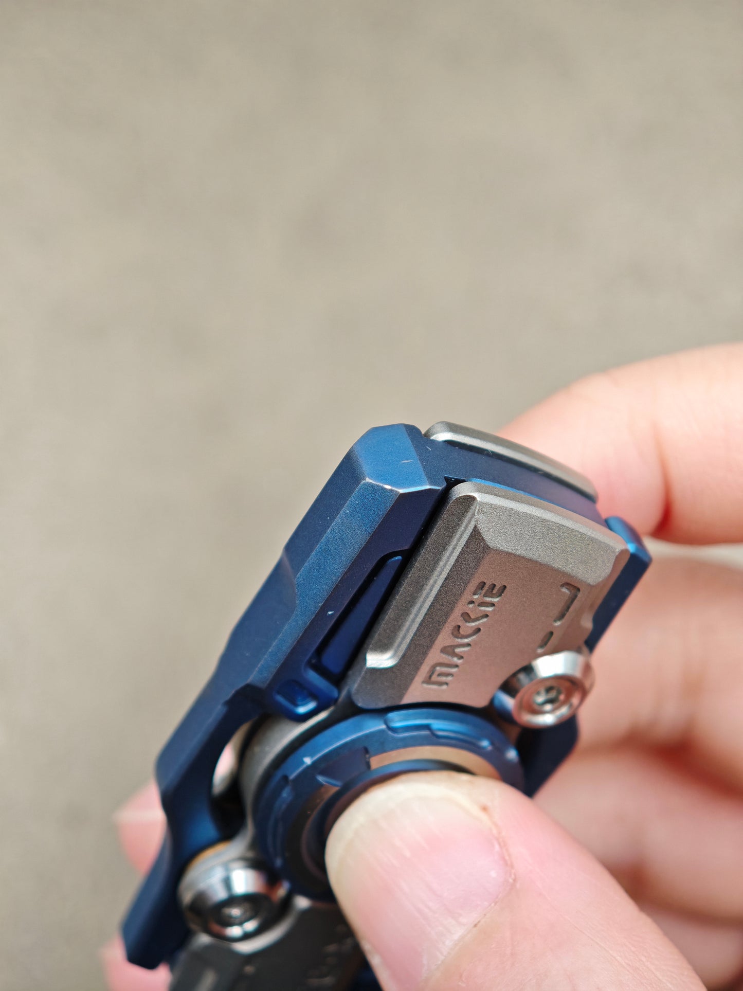 RX 02 Titanium
