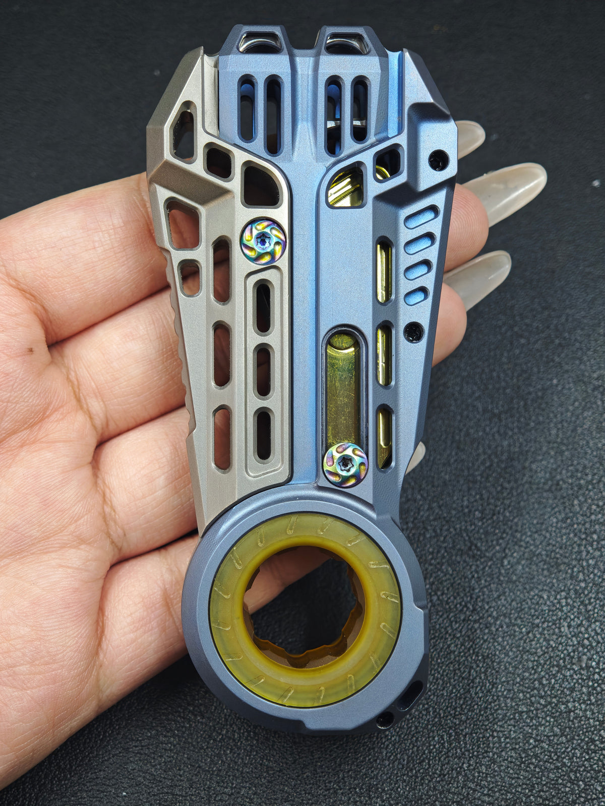 Qi Hang Titanium
