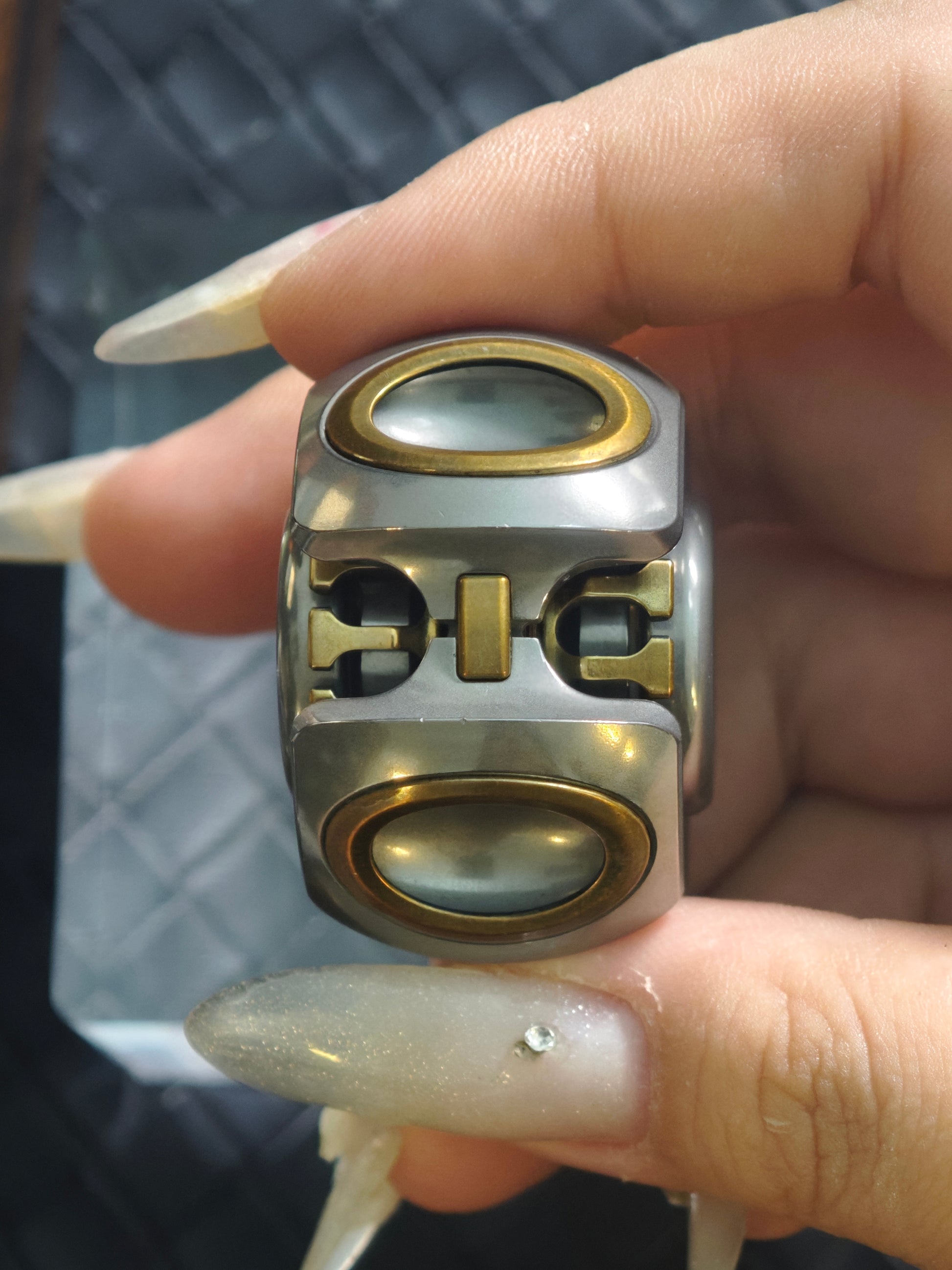 Noiz O Brass Stainless Steel