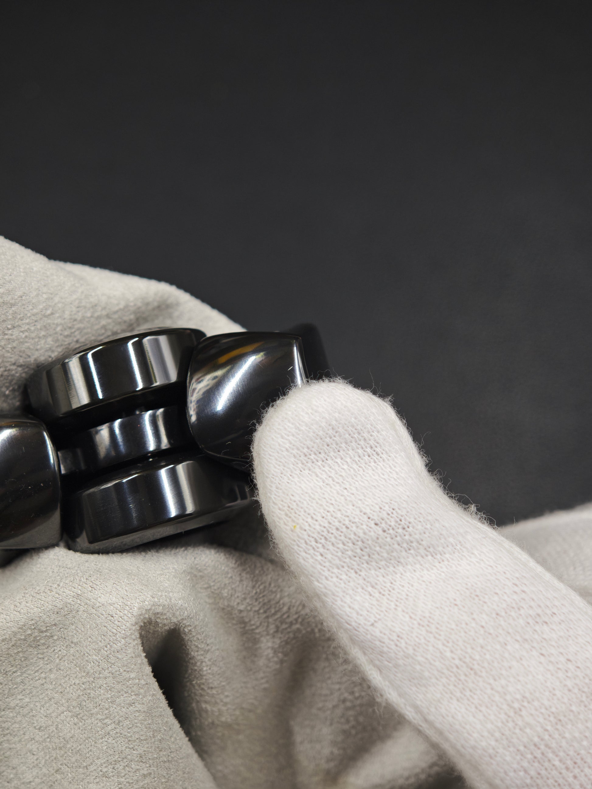 Zhen Zirconium Polished