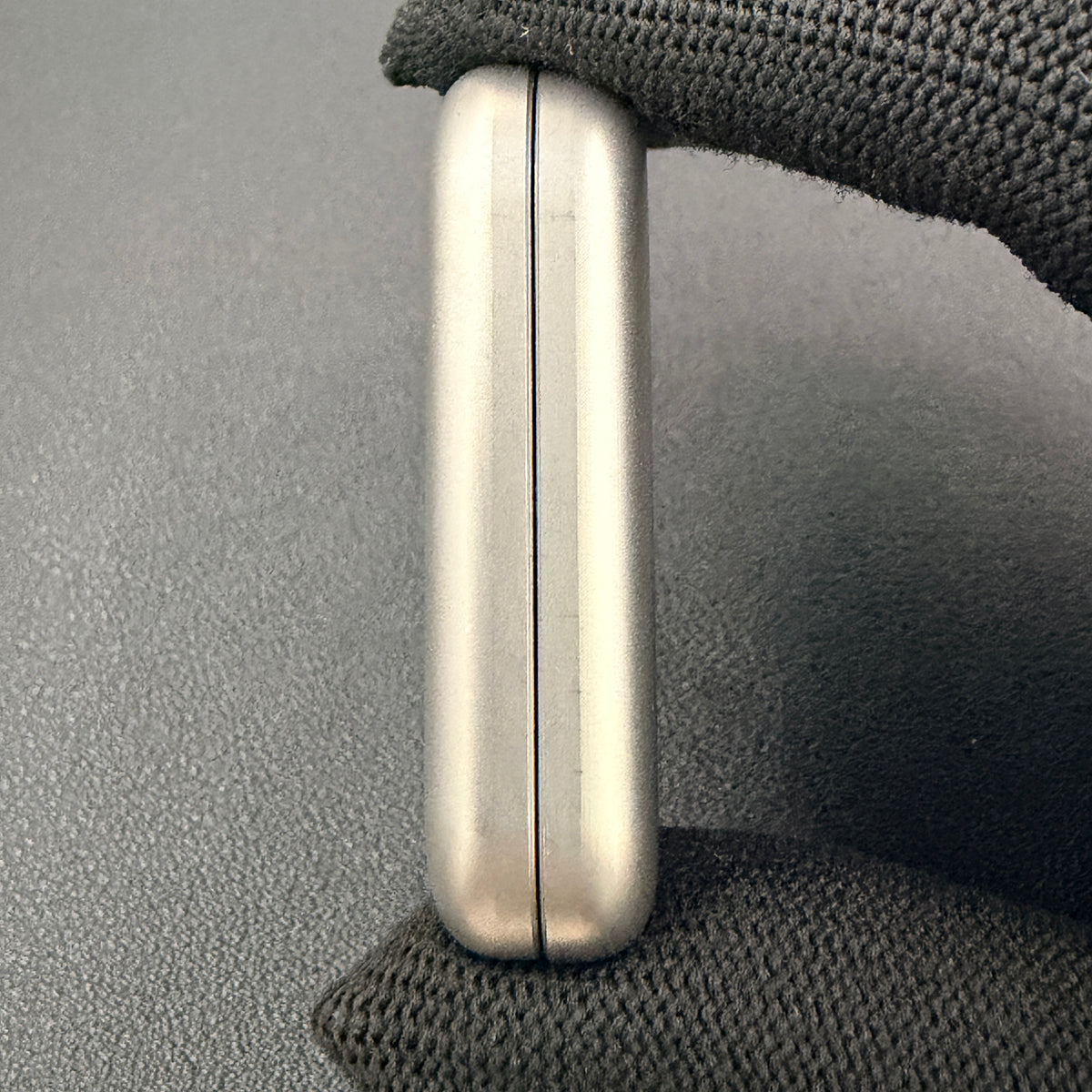 Floating Cloud Titanium