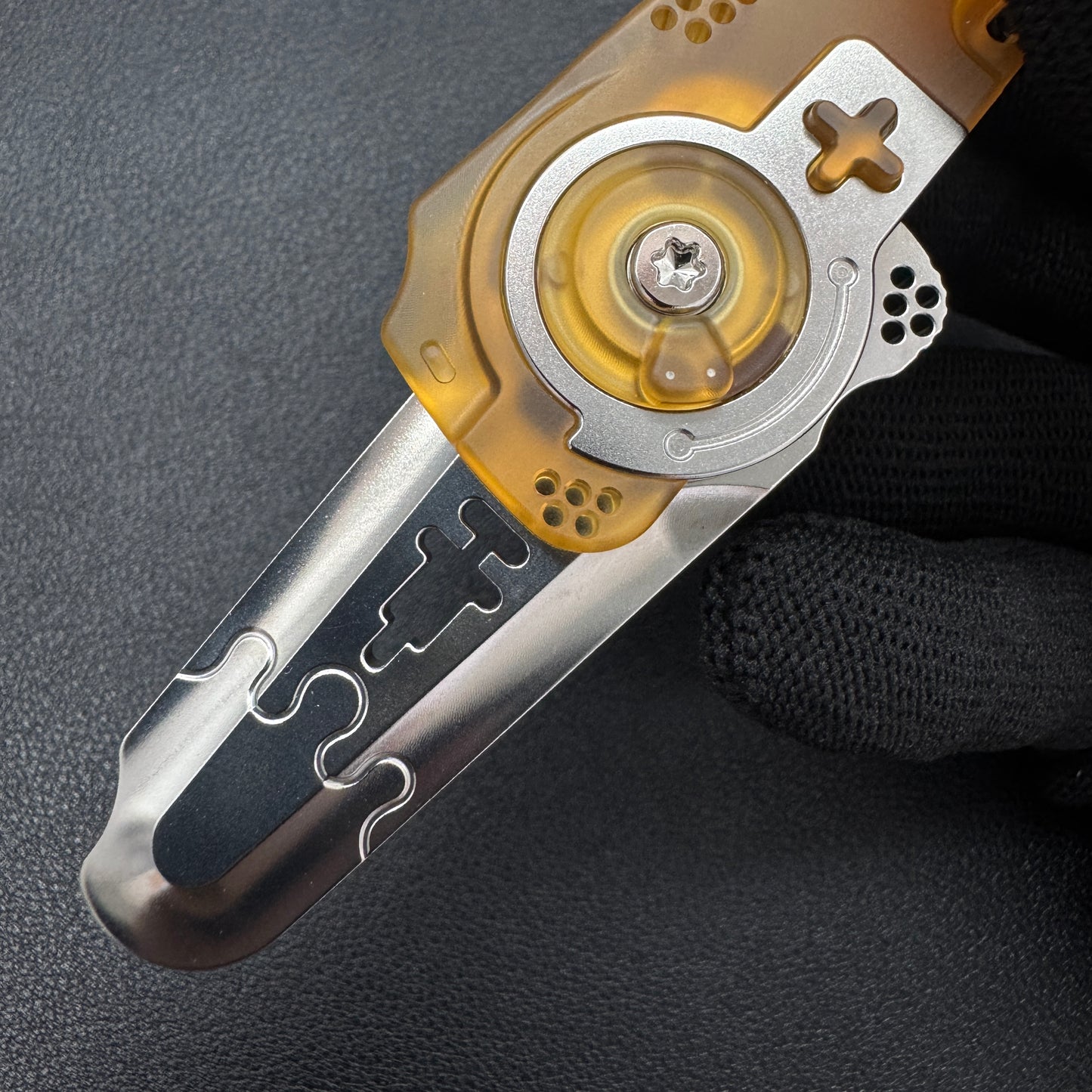 Dimension Slash Pry Bar PEI Titanium