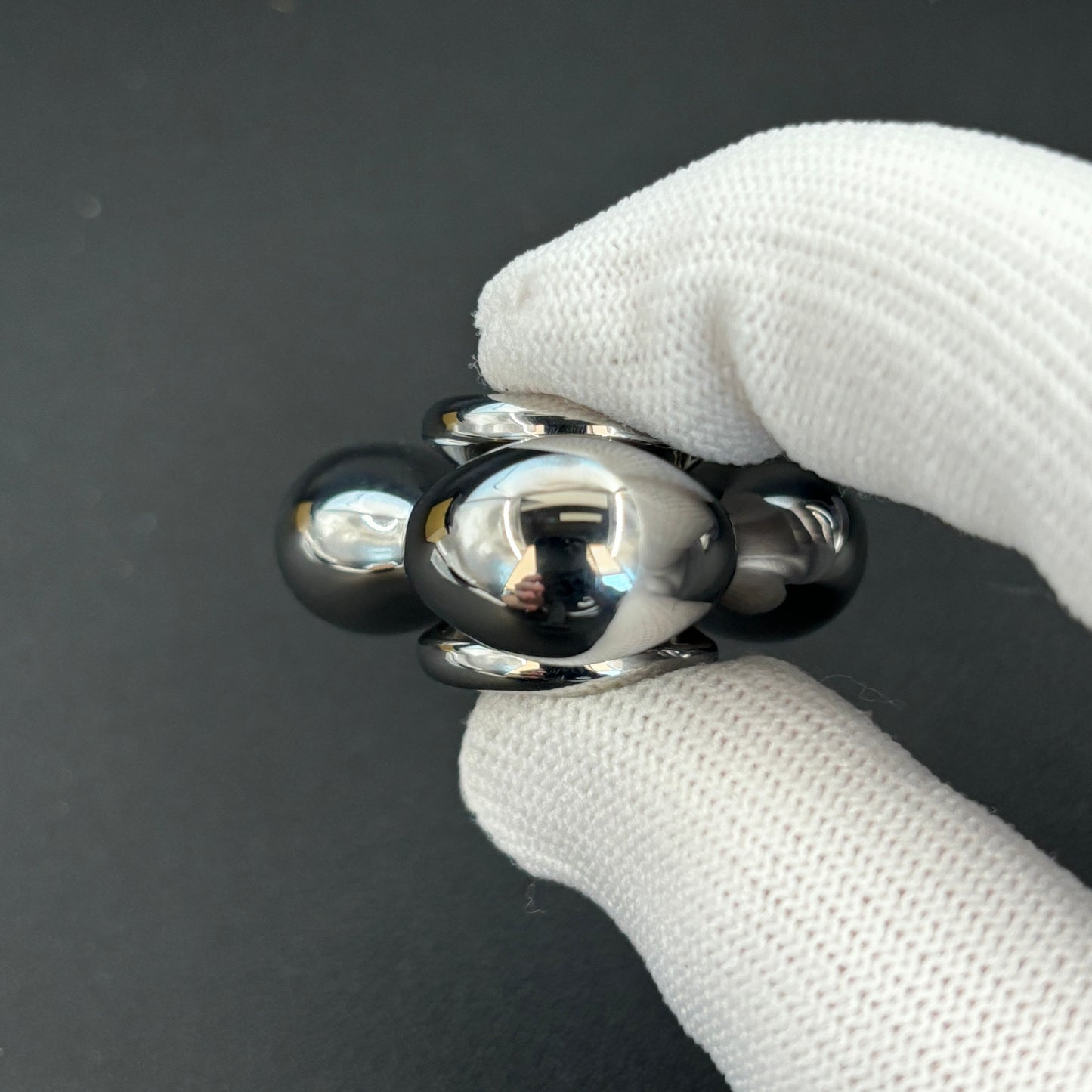 Three-Leaf Cell Stainless Steel Polished