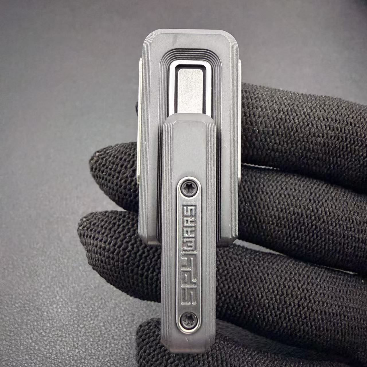 X Lock Zirconium