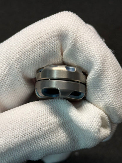 Top B Titanium