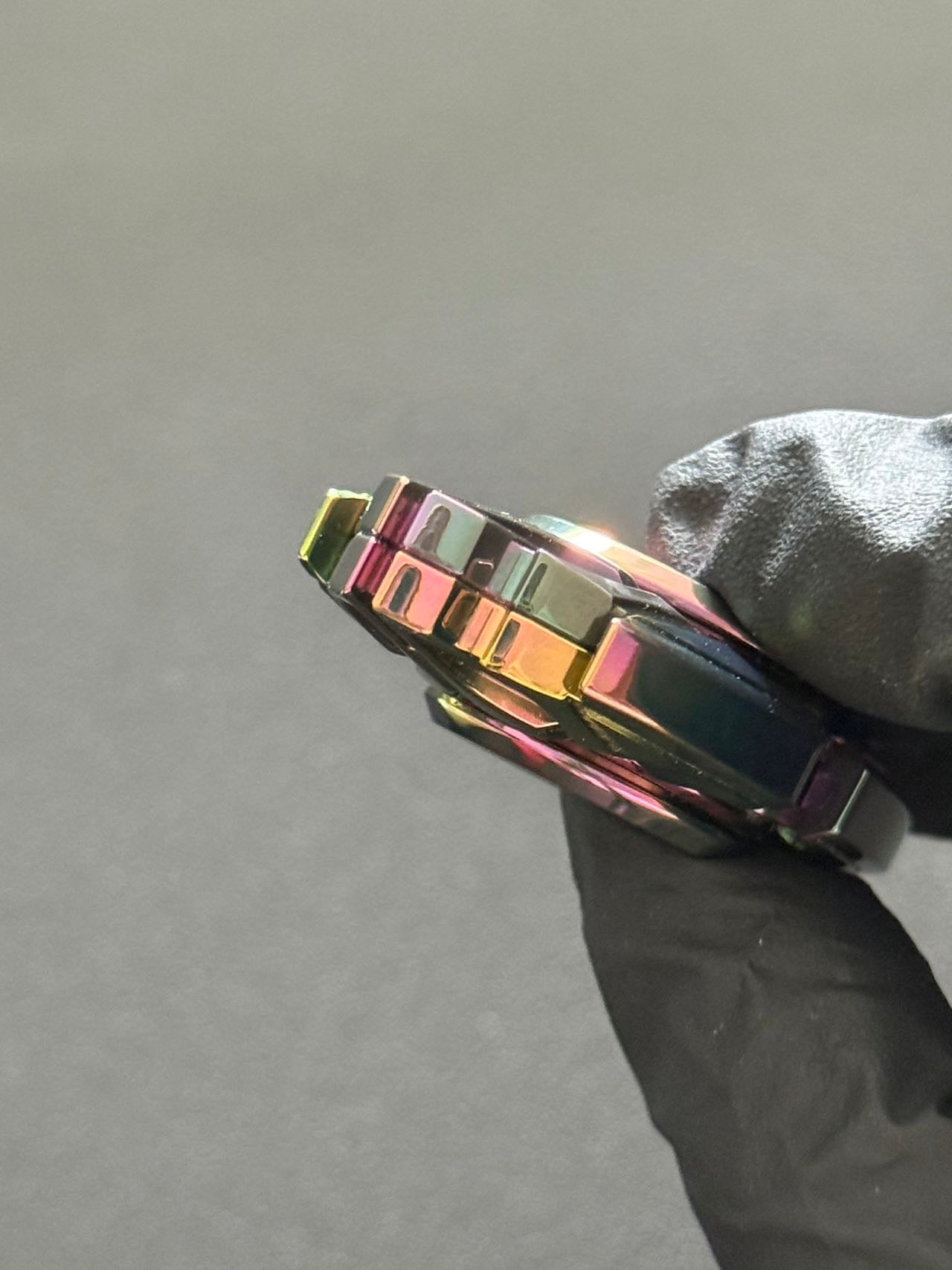 Dark Shell Opening Zirconium