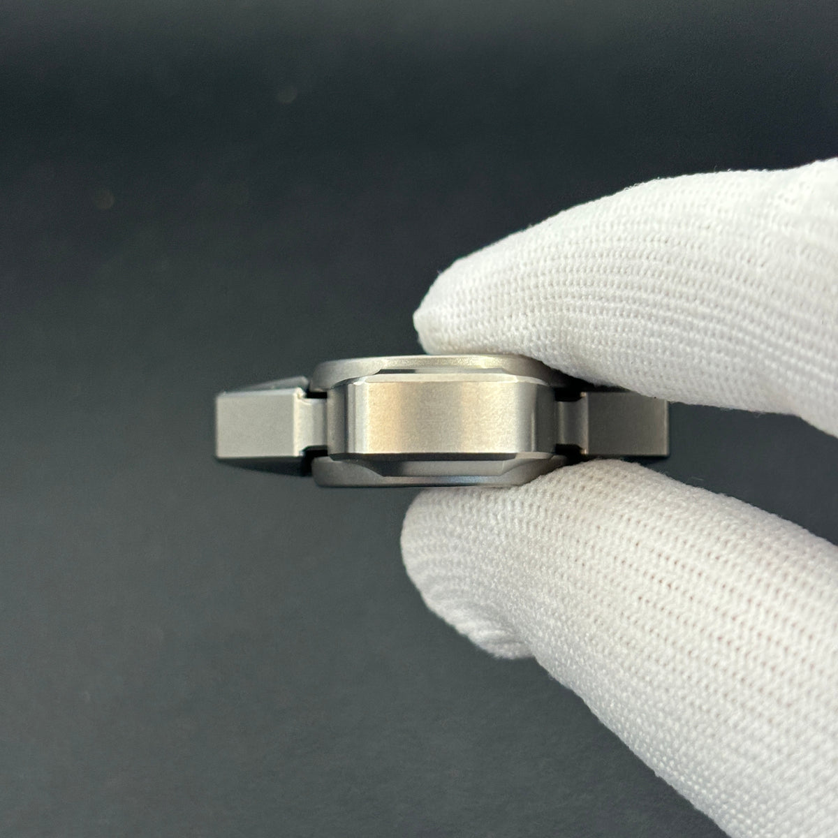 Gentle Breeze Bearing Cap Titanium Stonewashed