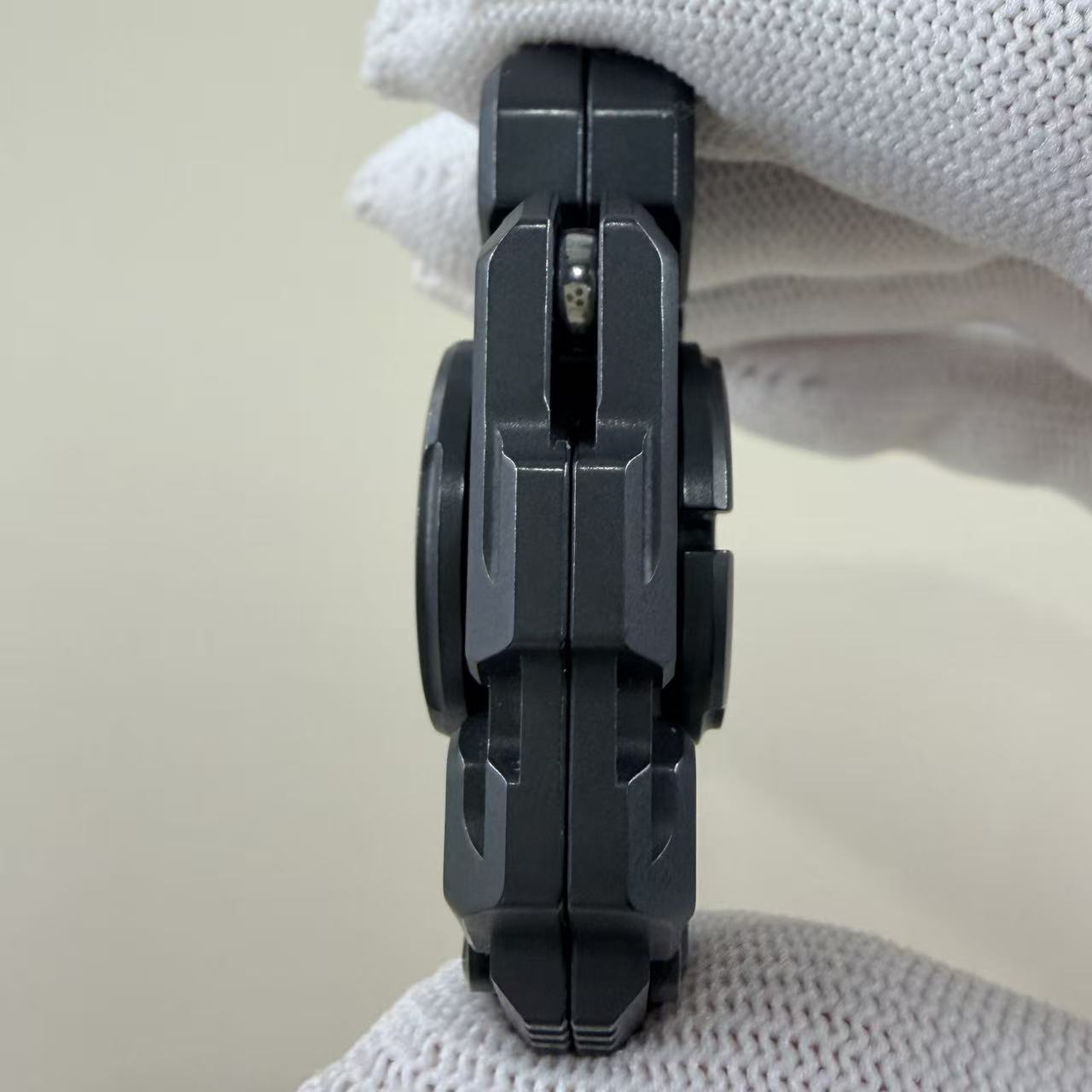 Robotic Arm Distress Zirconium