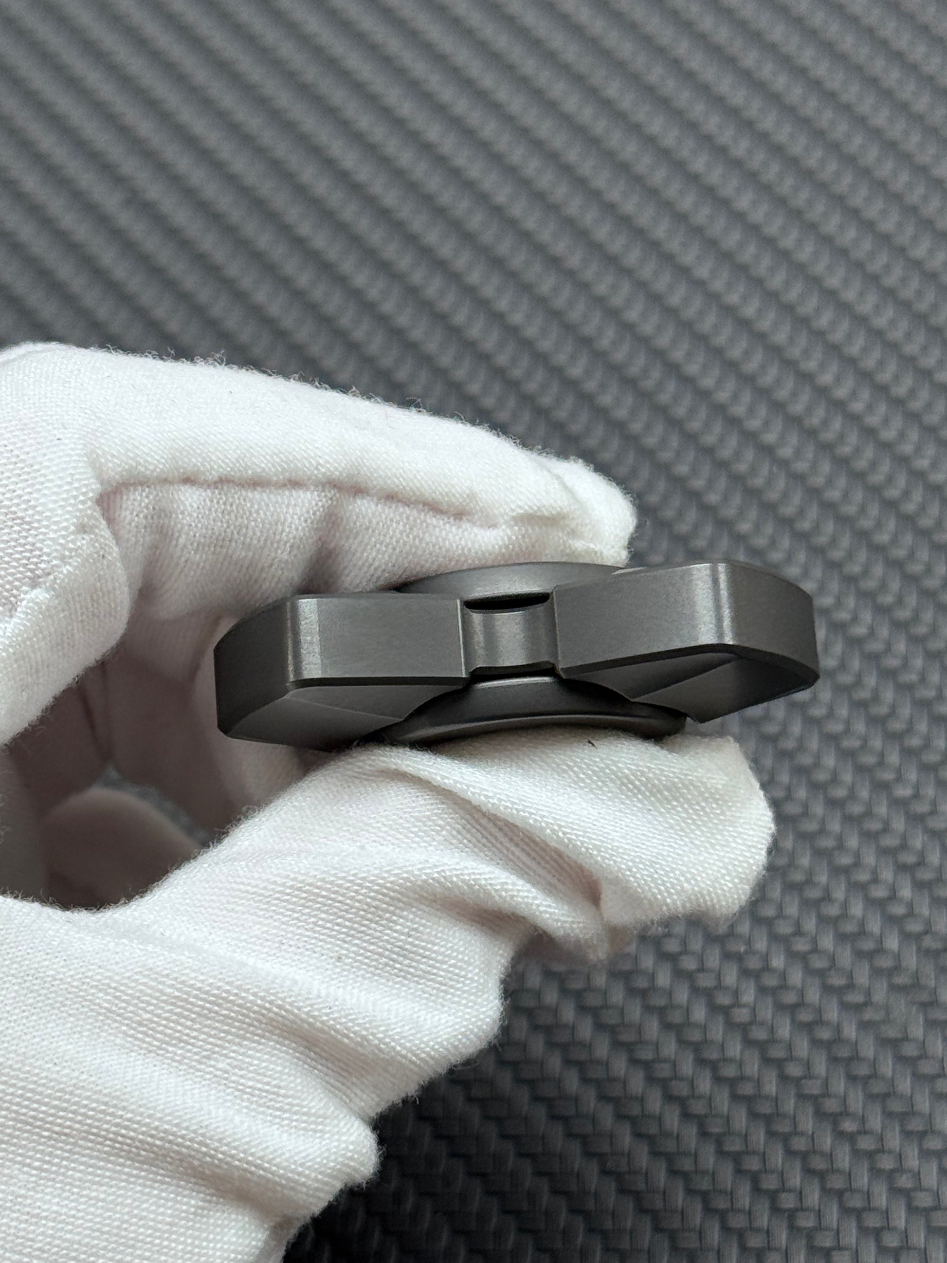 Gentle Breeze Bearing Cap Zirconium