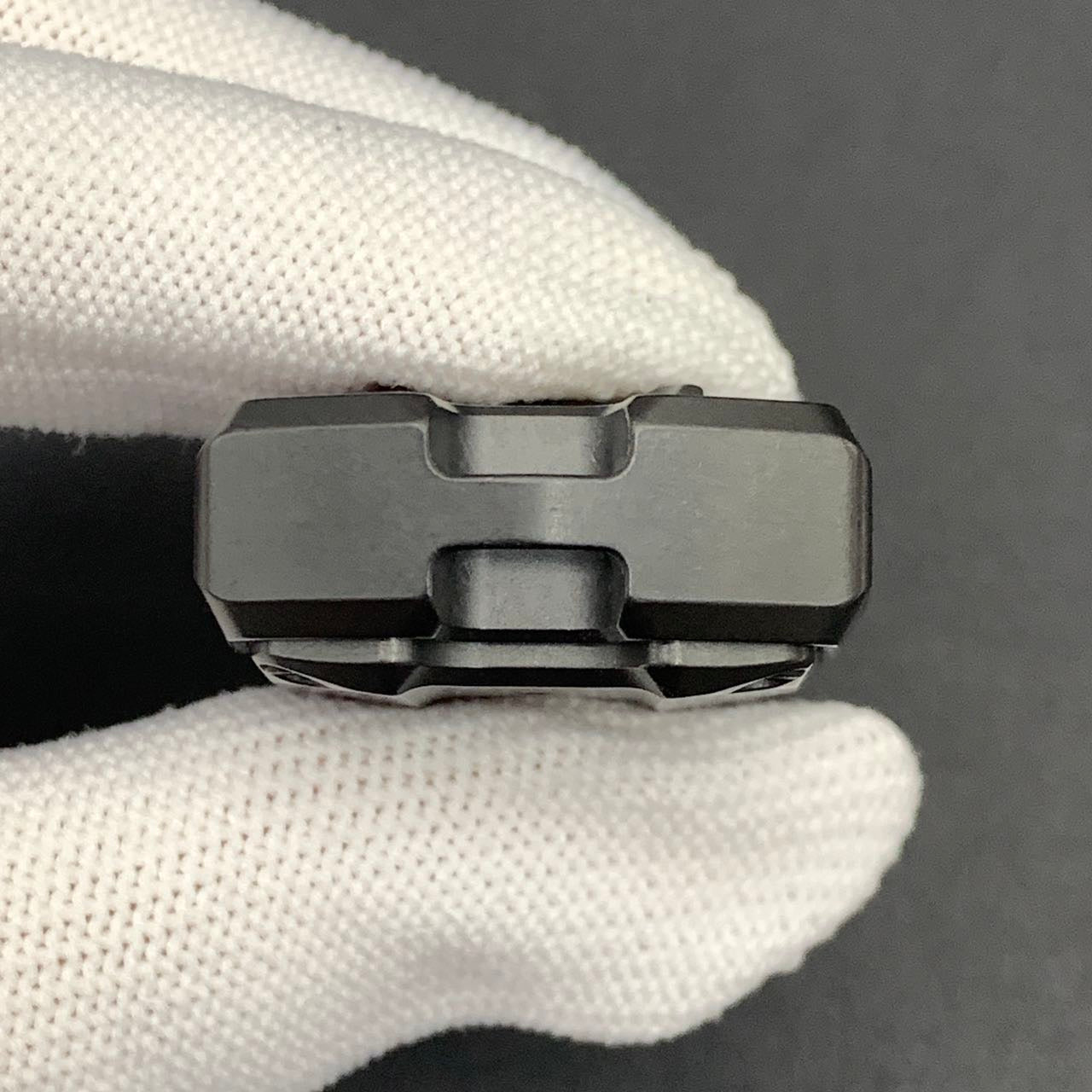 Thousand machines Zirconium