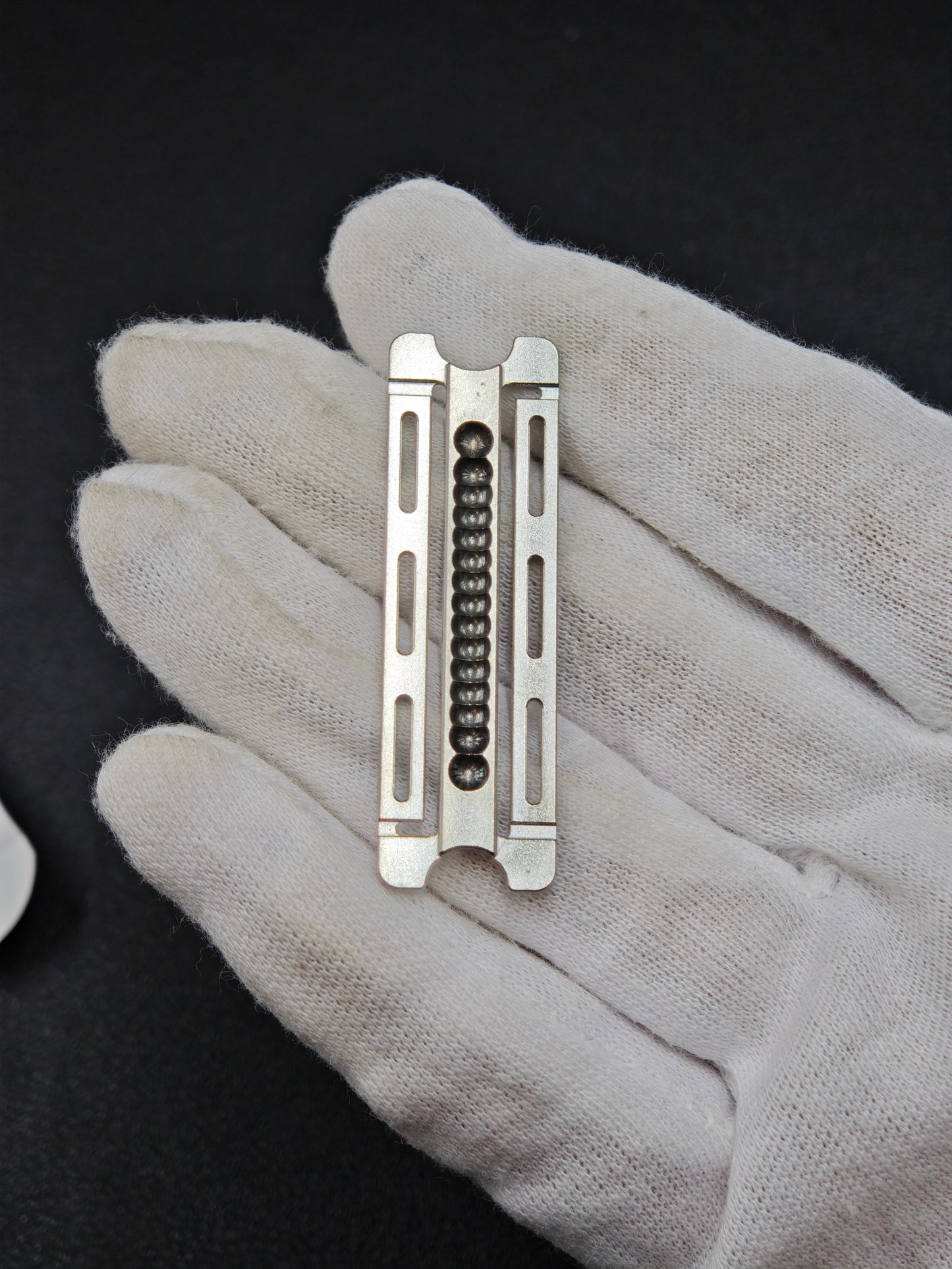 Feng Ling Zirconium