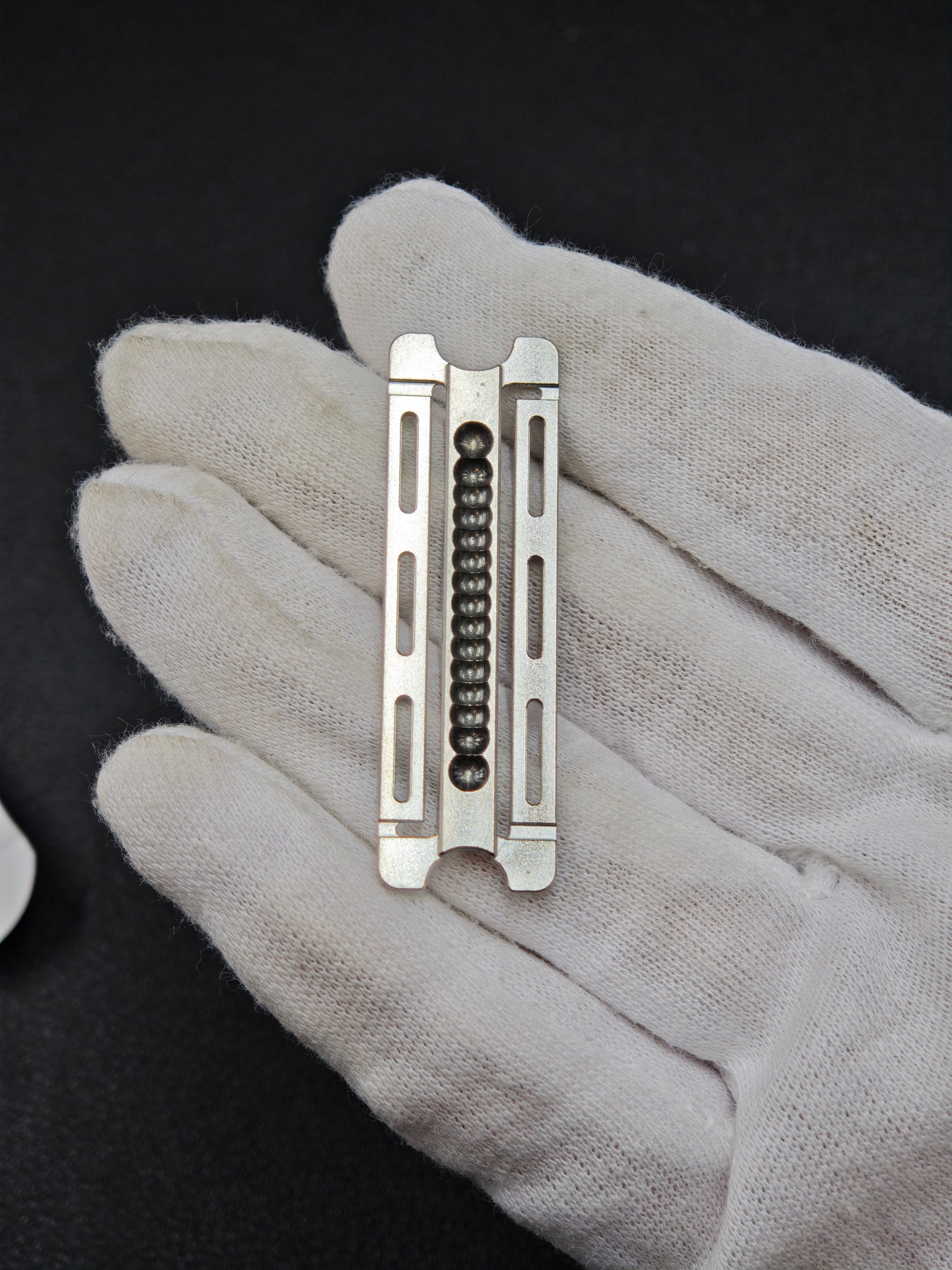 Feng Ling Zirconium