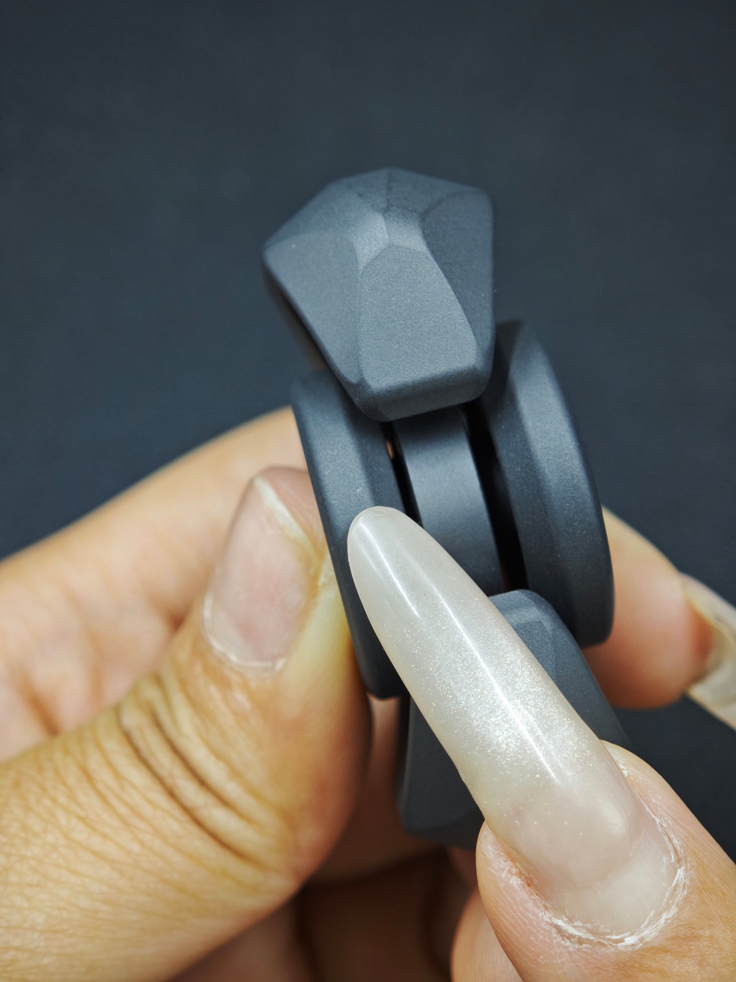 Libra Zirconium