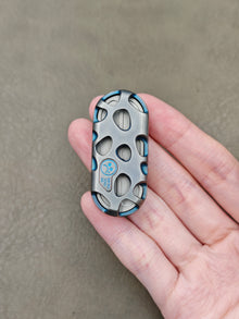 Top B Titanium