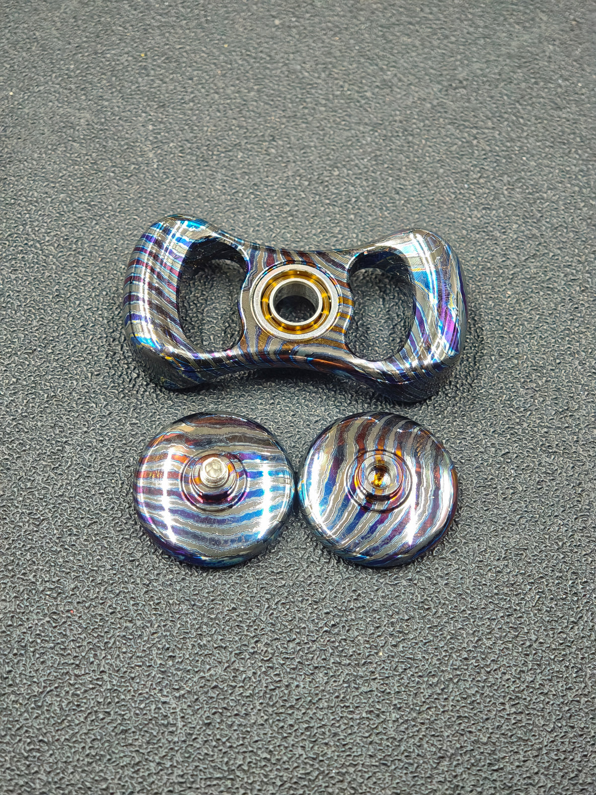 Two-Leaf Horizon Zircuti