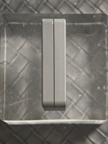 Mute Zirconium