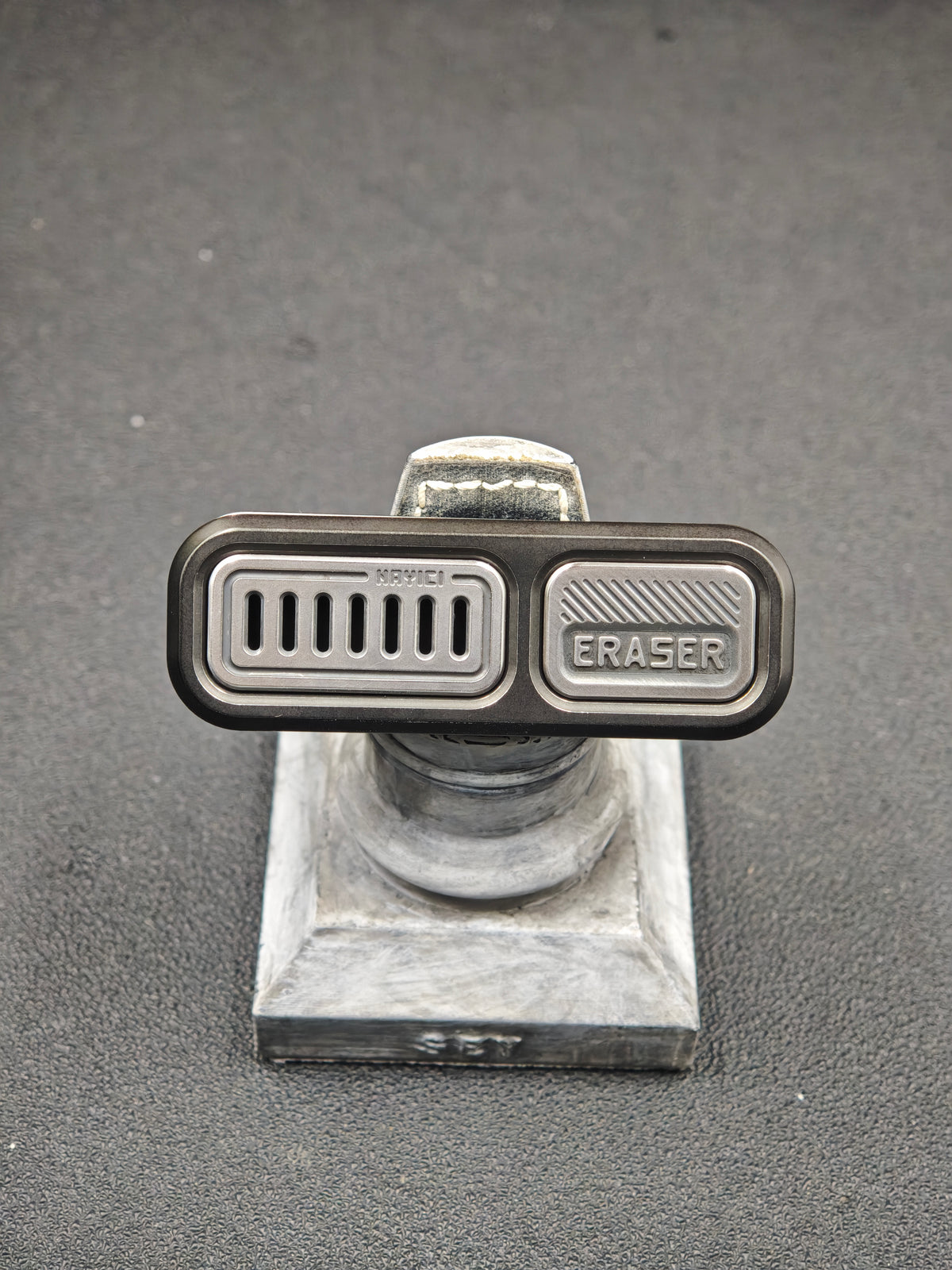 Eraser Titanium