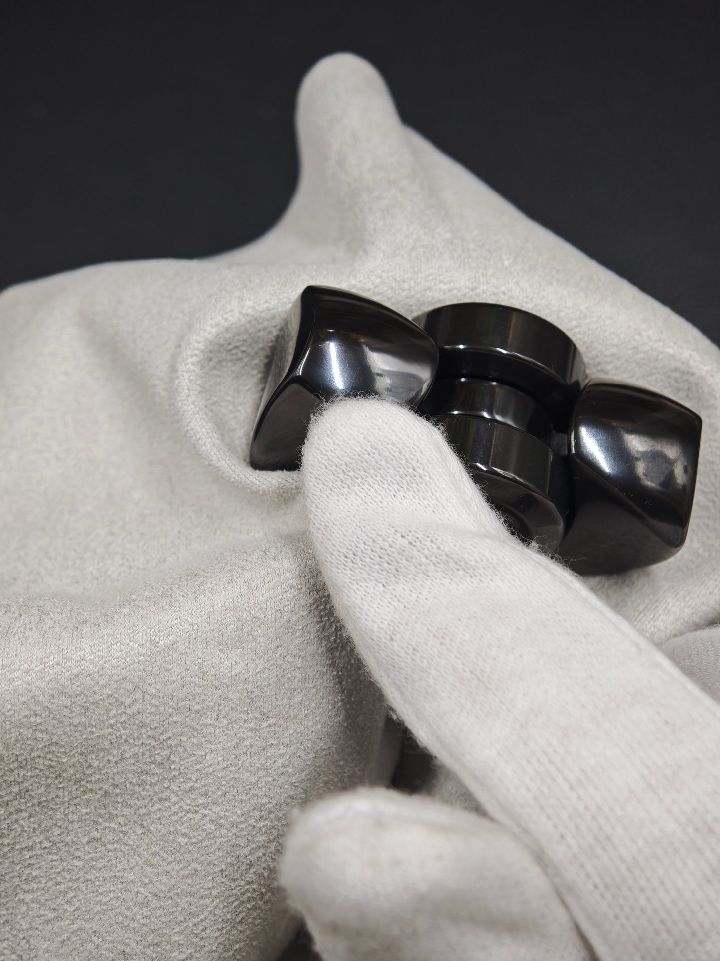 Zhen Zirconium Polished