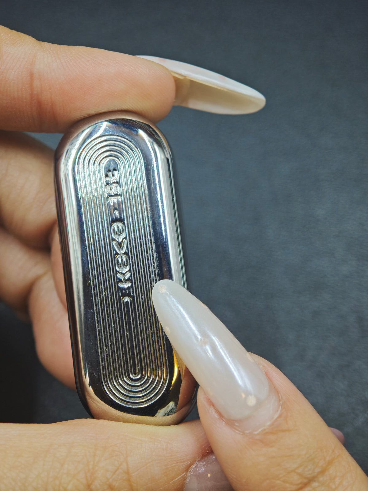 Floating Cloud Titanium