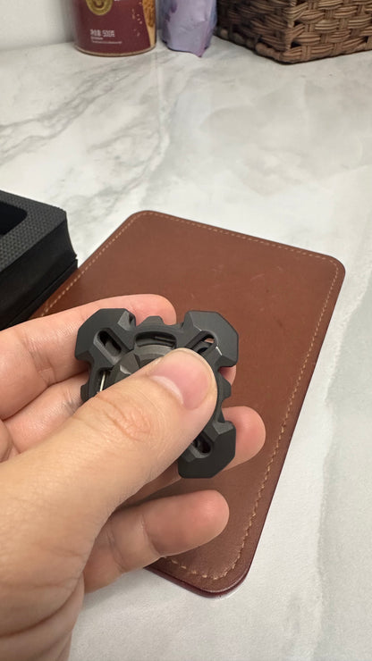 Spinner Zirconium