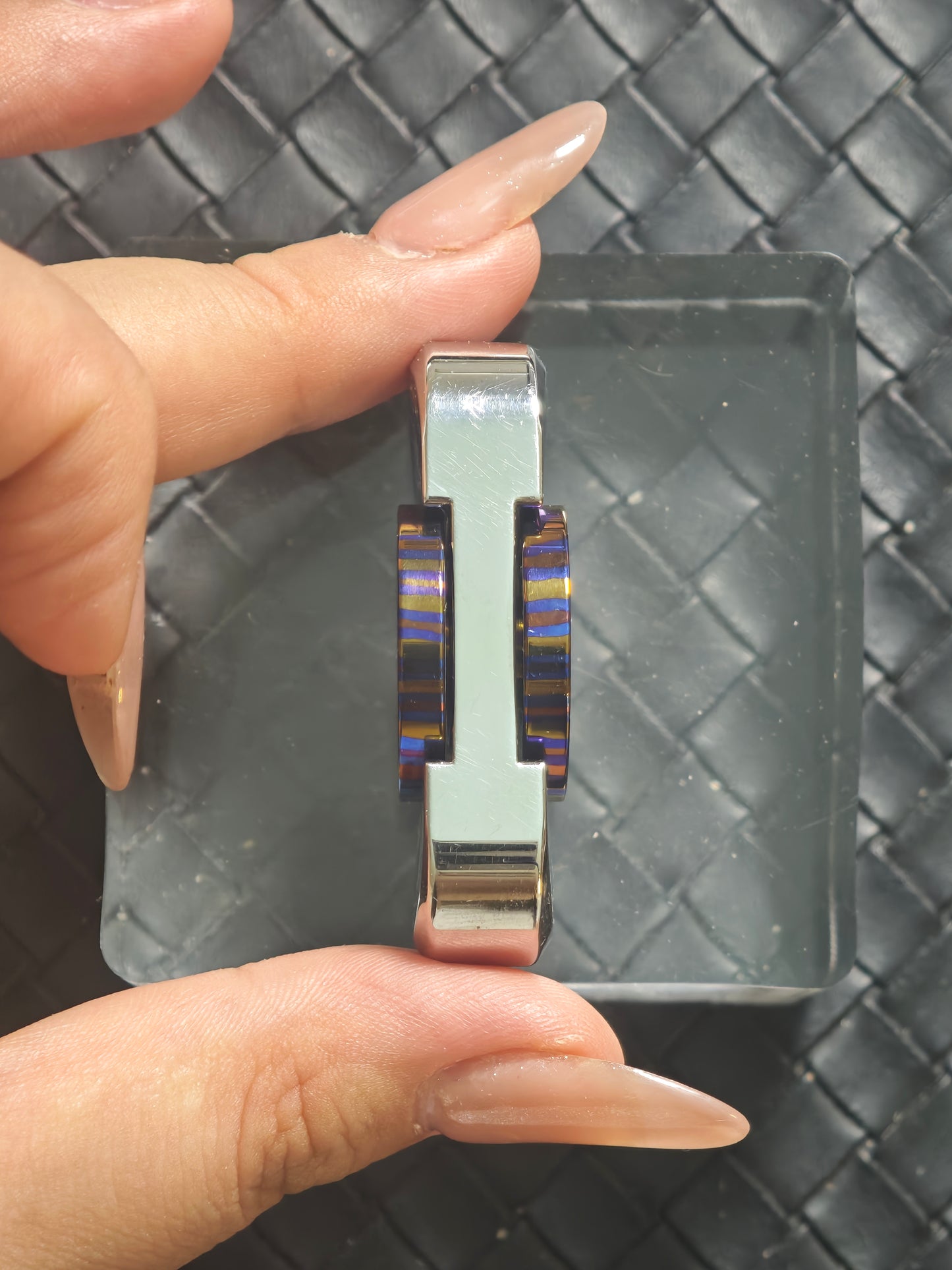 Stacked Mirror Mokuti Stainless Steel
