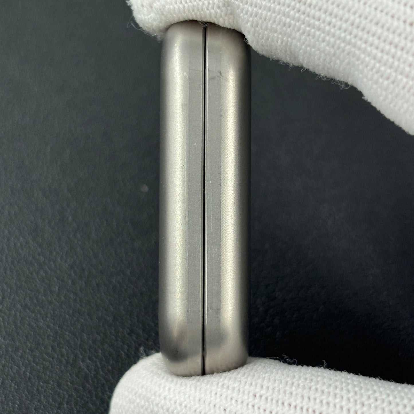 Floating Cloud Titanium