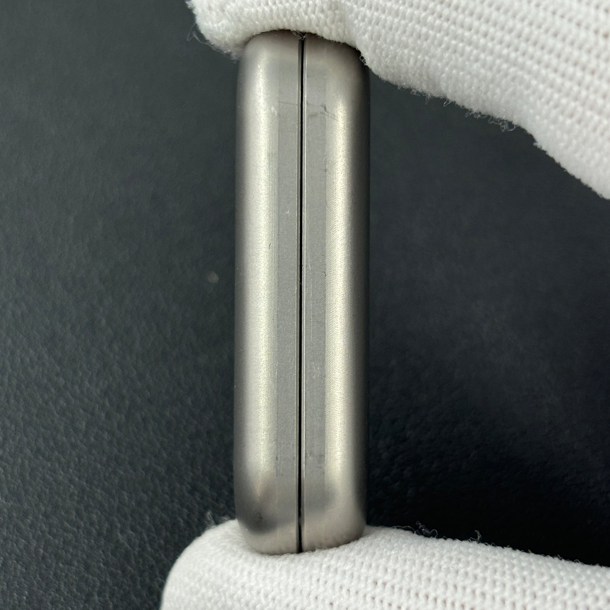 Floating Cloud Titanium