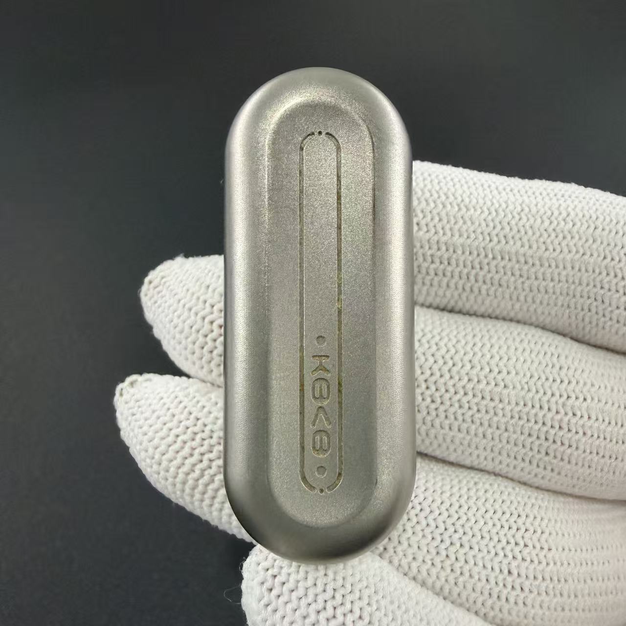 Floating Cloud Titanium