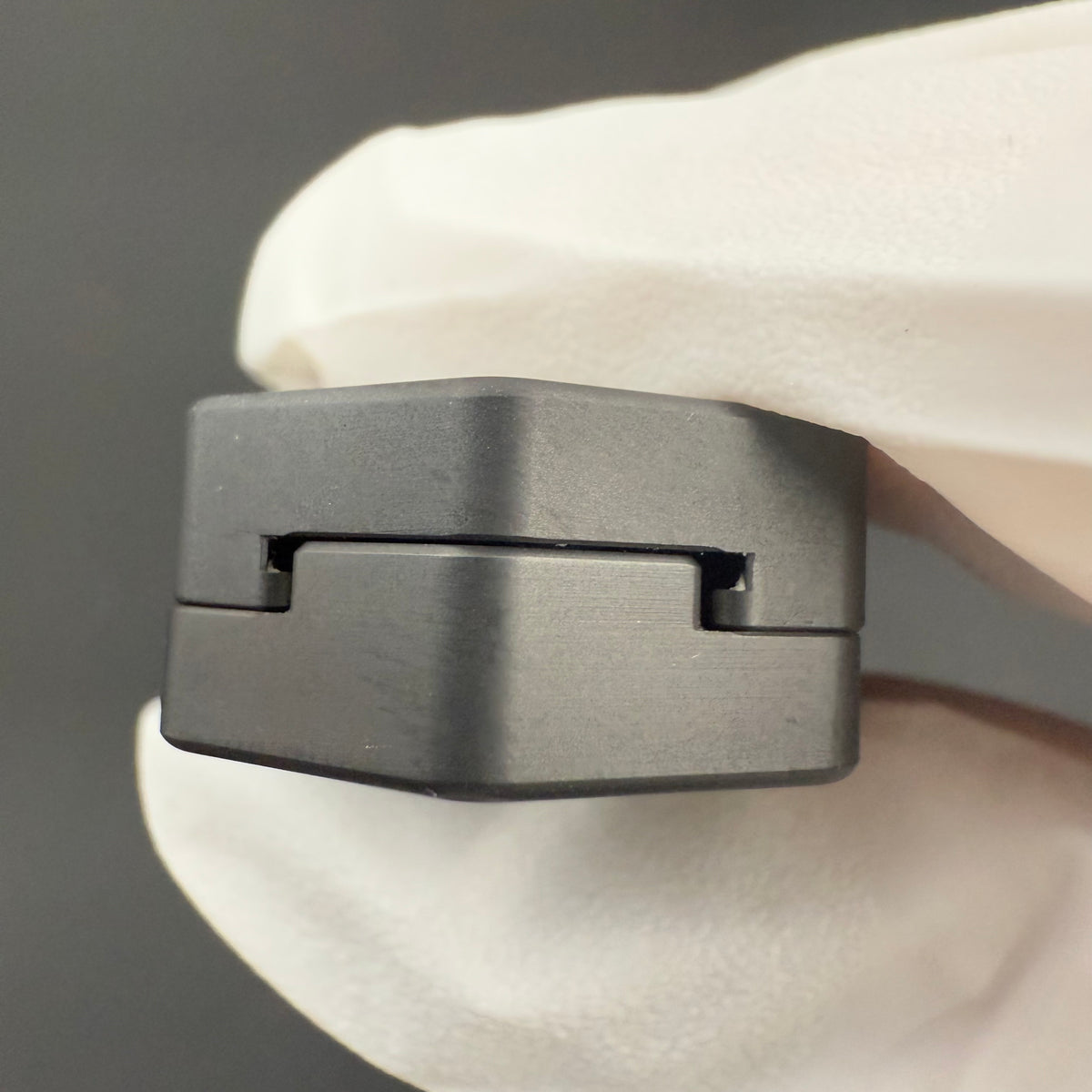 Plane Zirconium