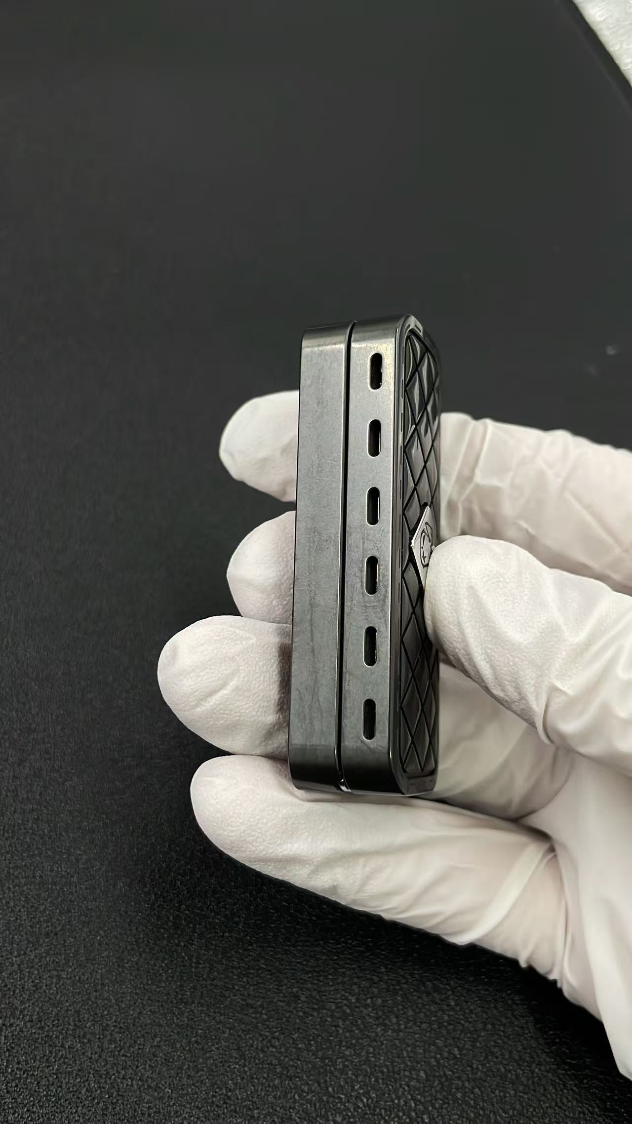 Feng Ling Zirconium